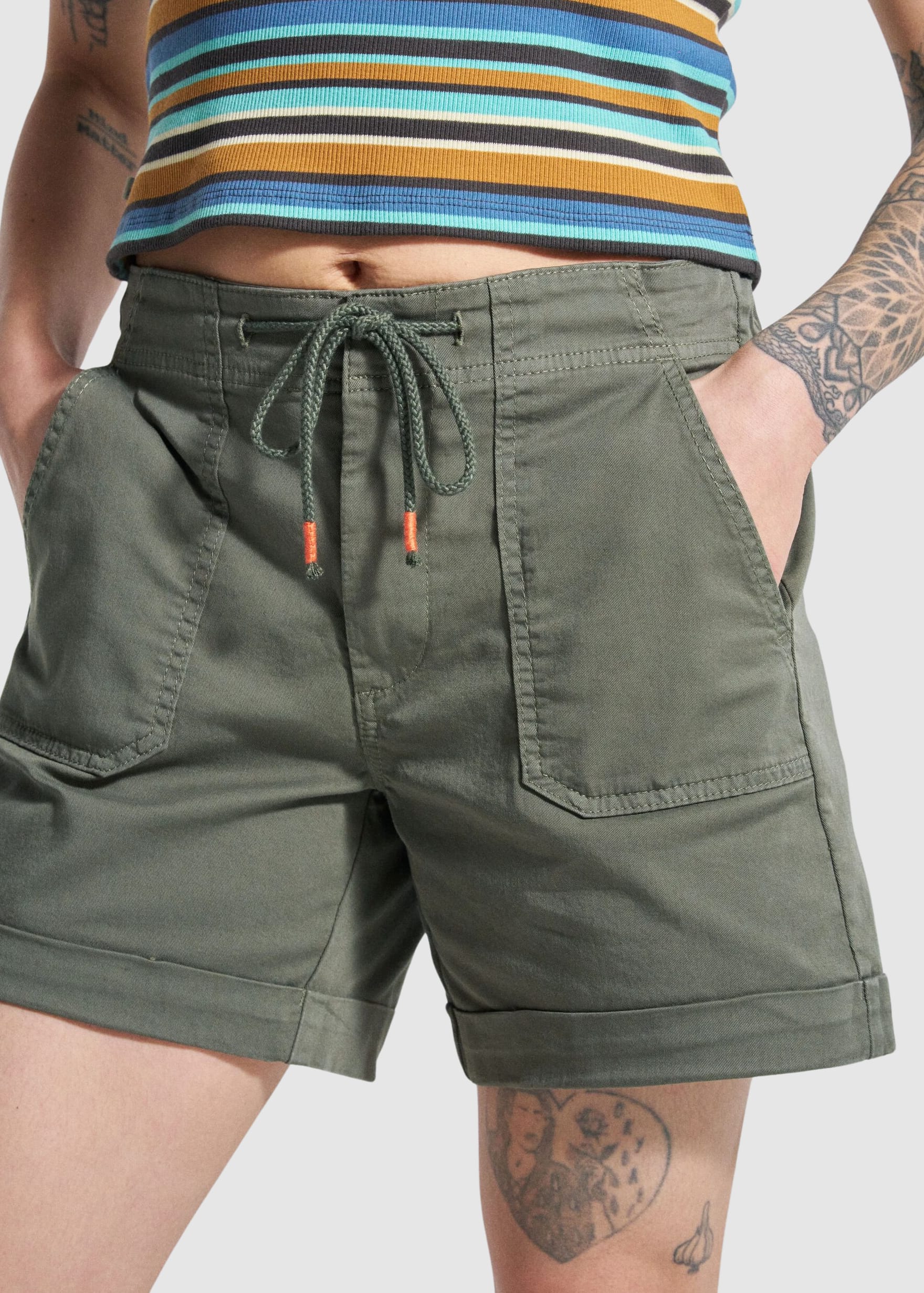 Carriso Short Dusty Olive