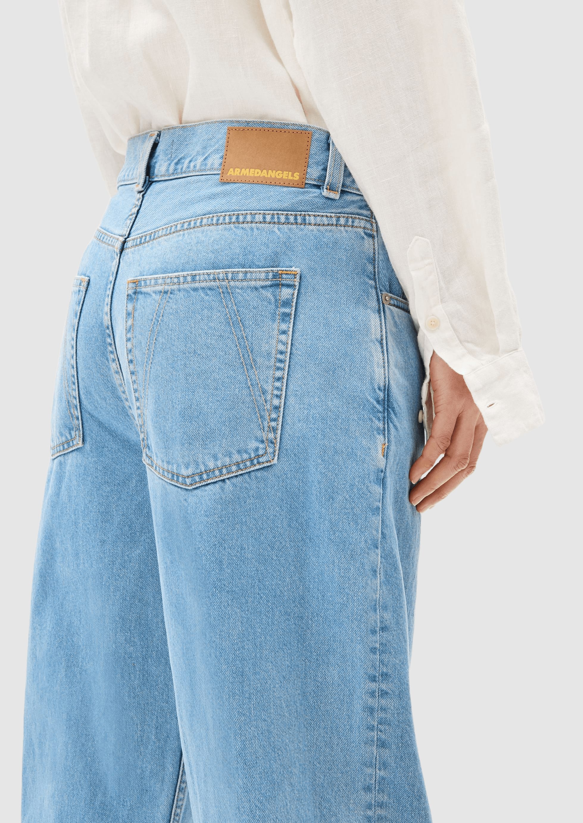 armedangels-haayi-low-waist-baggy-jean-horizon-3.jpeg Haayi Low Waist Baggy Jean Horizon