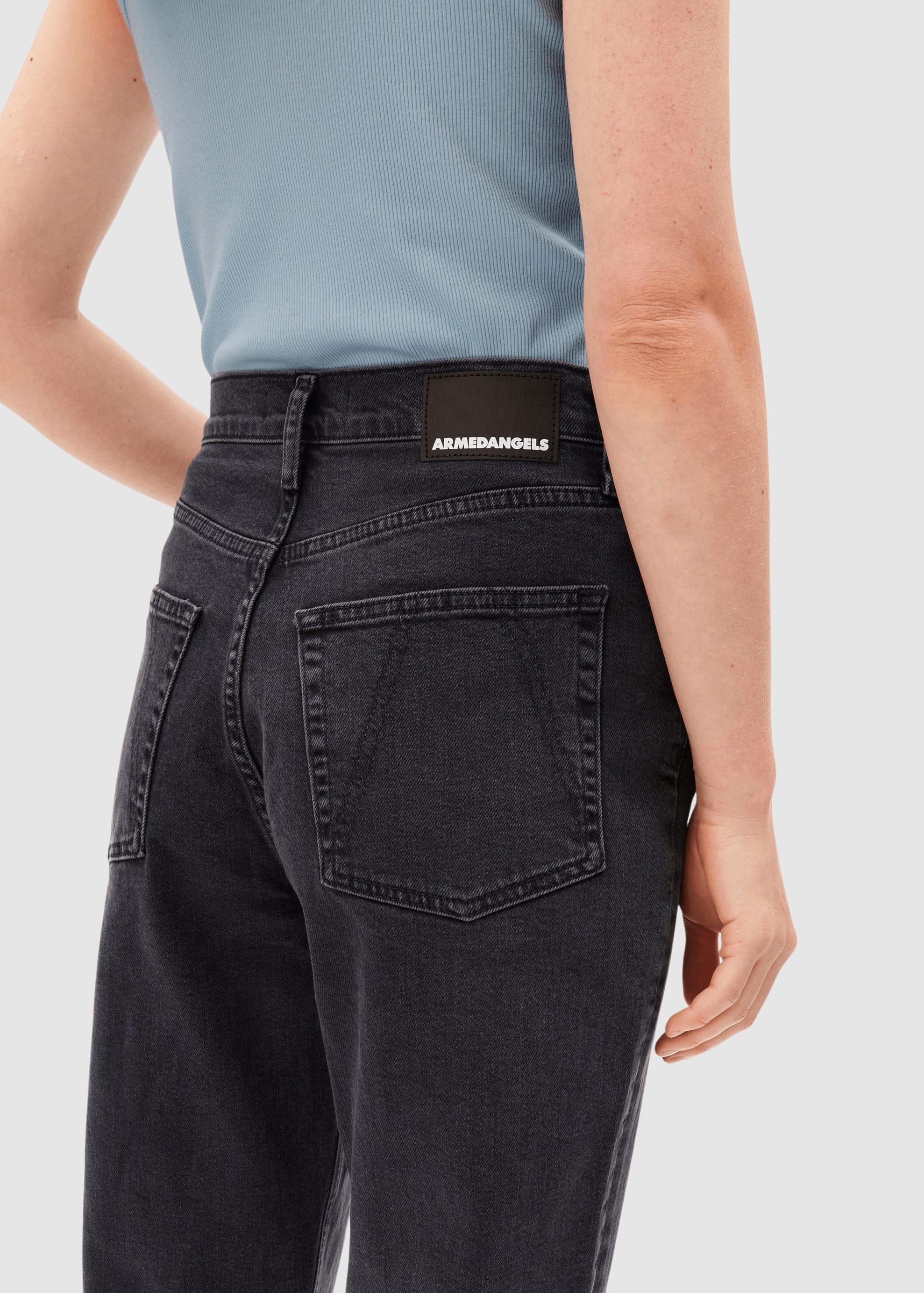 Mairaa High Waist Mom Jean Ebony Mairaa High Waist Mom Jean Ebony