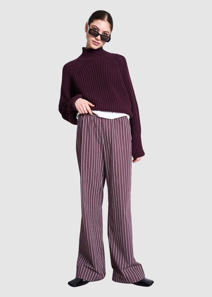 jan_n_june_ola_AW_25_JJ_8283_Cherry_Lacquer_3_2186a9caf5 Ola