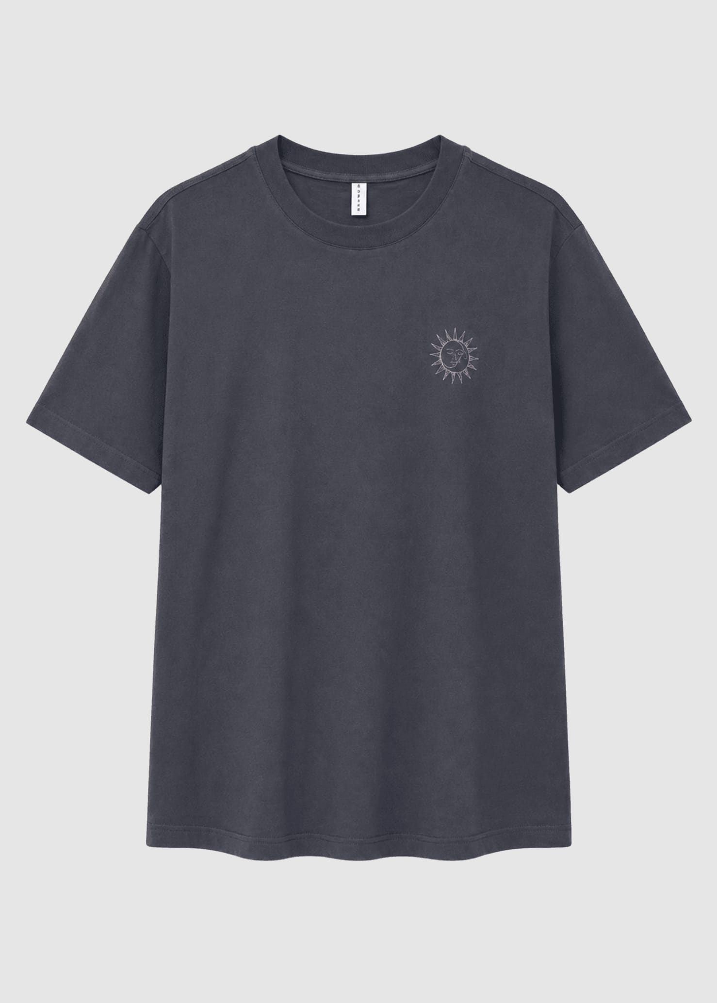 mazine-chest-print-t-shirt-obsidian-6.jpeg Chest Print T-Shirt Obsidian