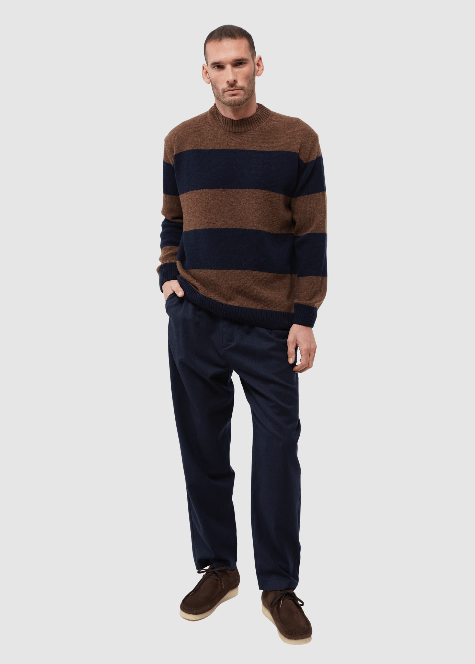 Gbivan Oak Brown / Midnight Blue
