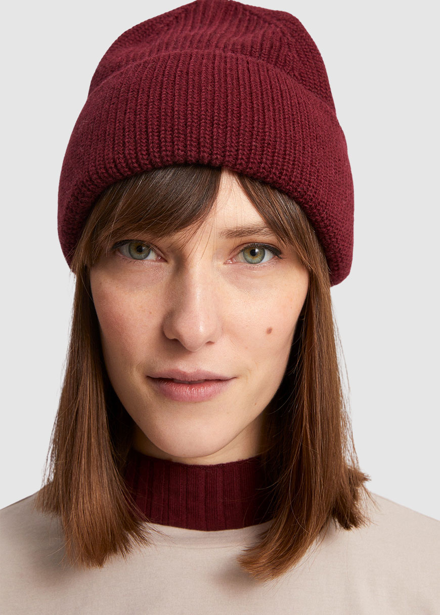 armedangels-miaalin_AW21-AA-30003166-Ruby-Red-Oatmilk_1 Miaalin