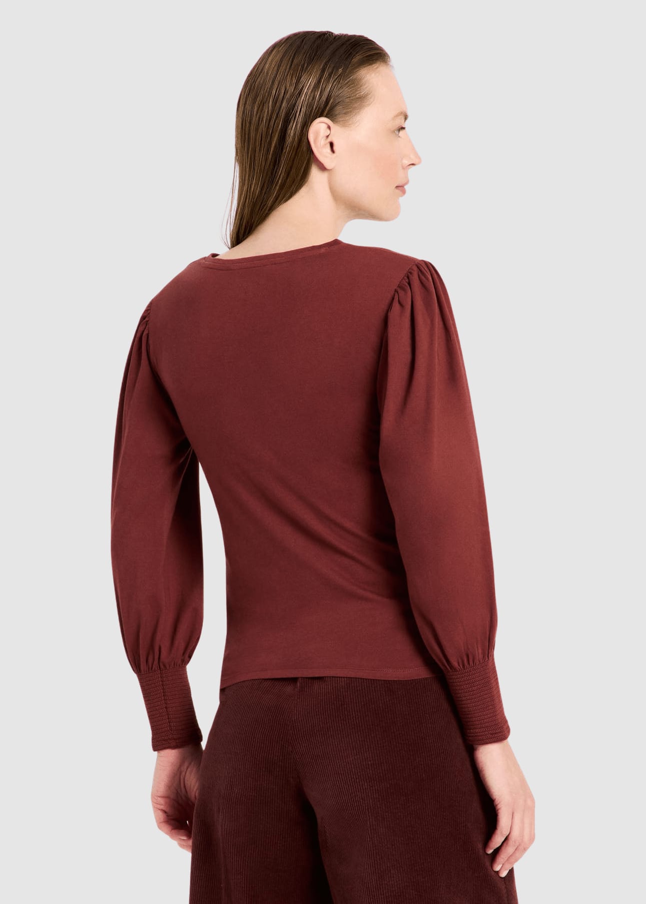 lanius-koeln-shirt-mit-gerafftem-aermel-red-mahagony-3.jpeg Shirt Mit Gerafftem Ärmel Red Mahagony