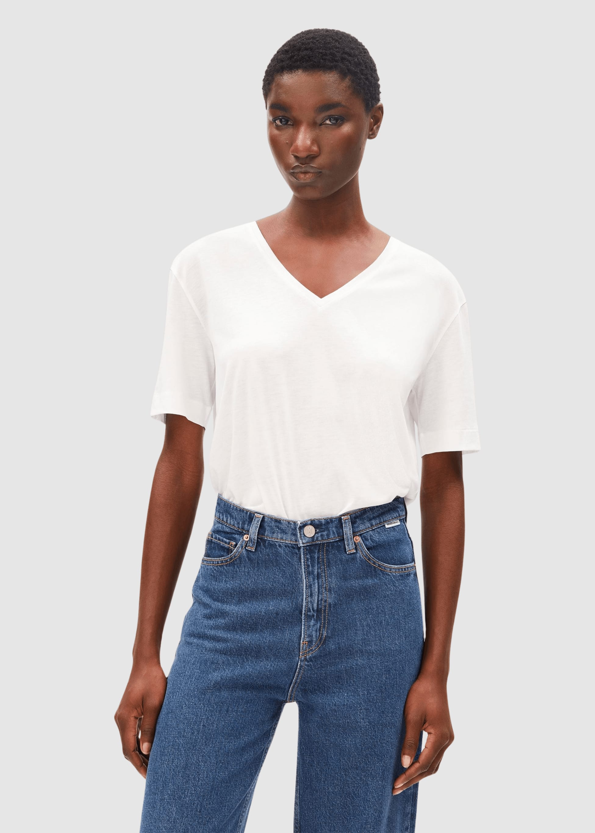 V-Neck T-Shirt White