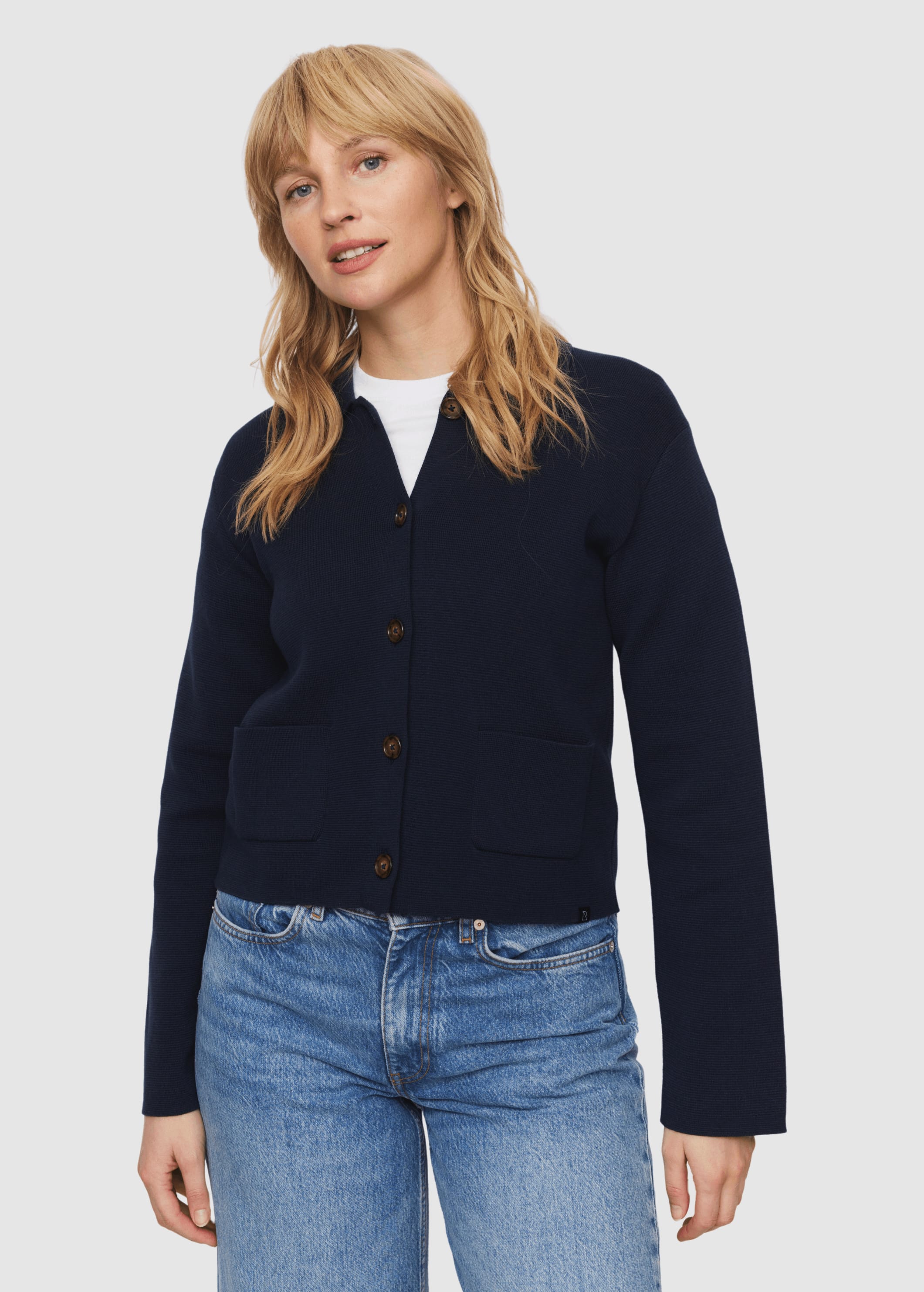 recolution-celosia-dark-navy-1.jpeg Celosia Dark Navy