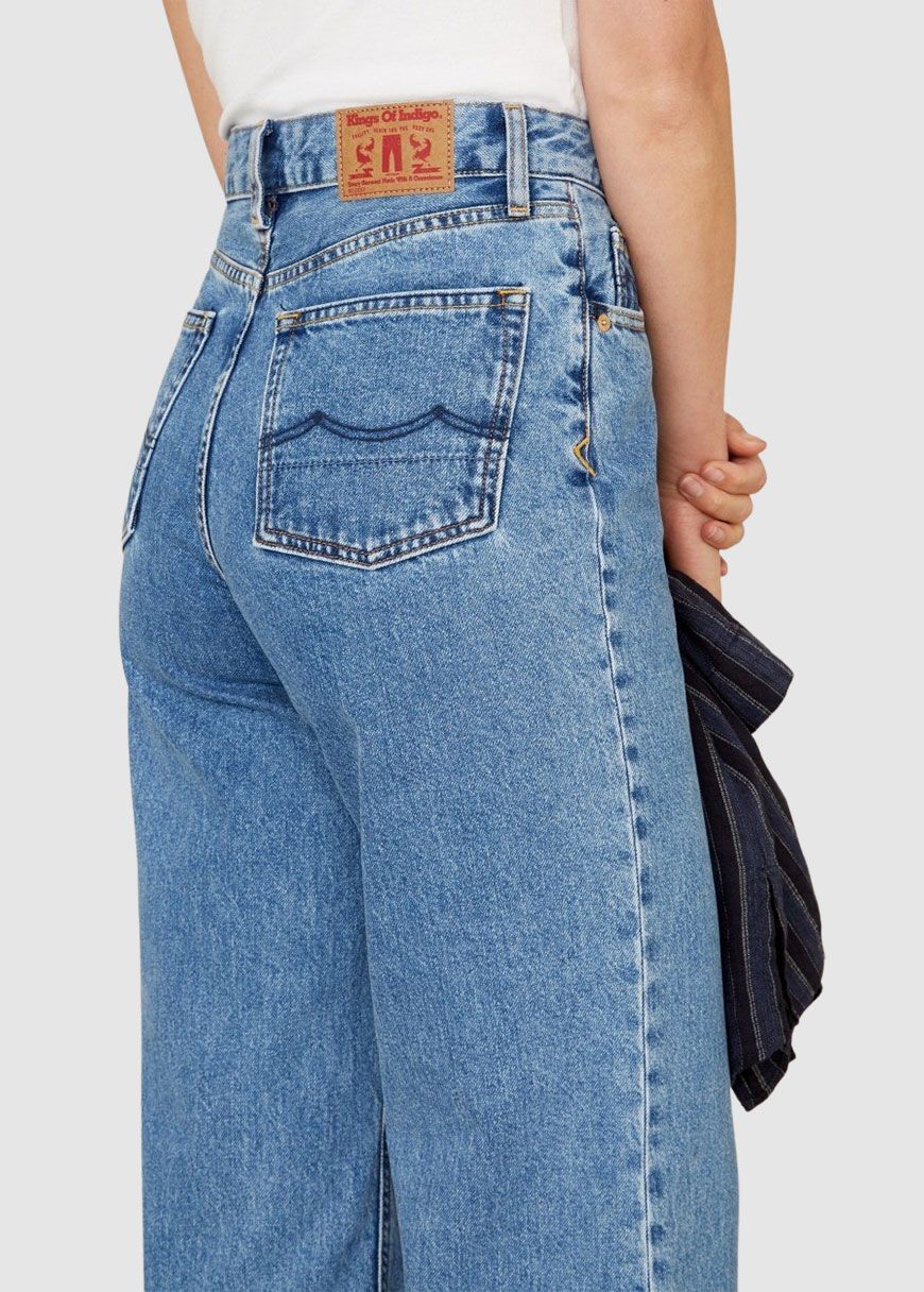 Elisabeth Cropped Elisabeth Cropped