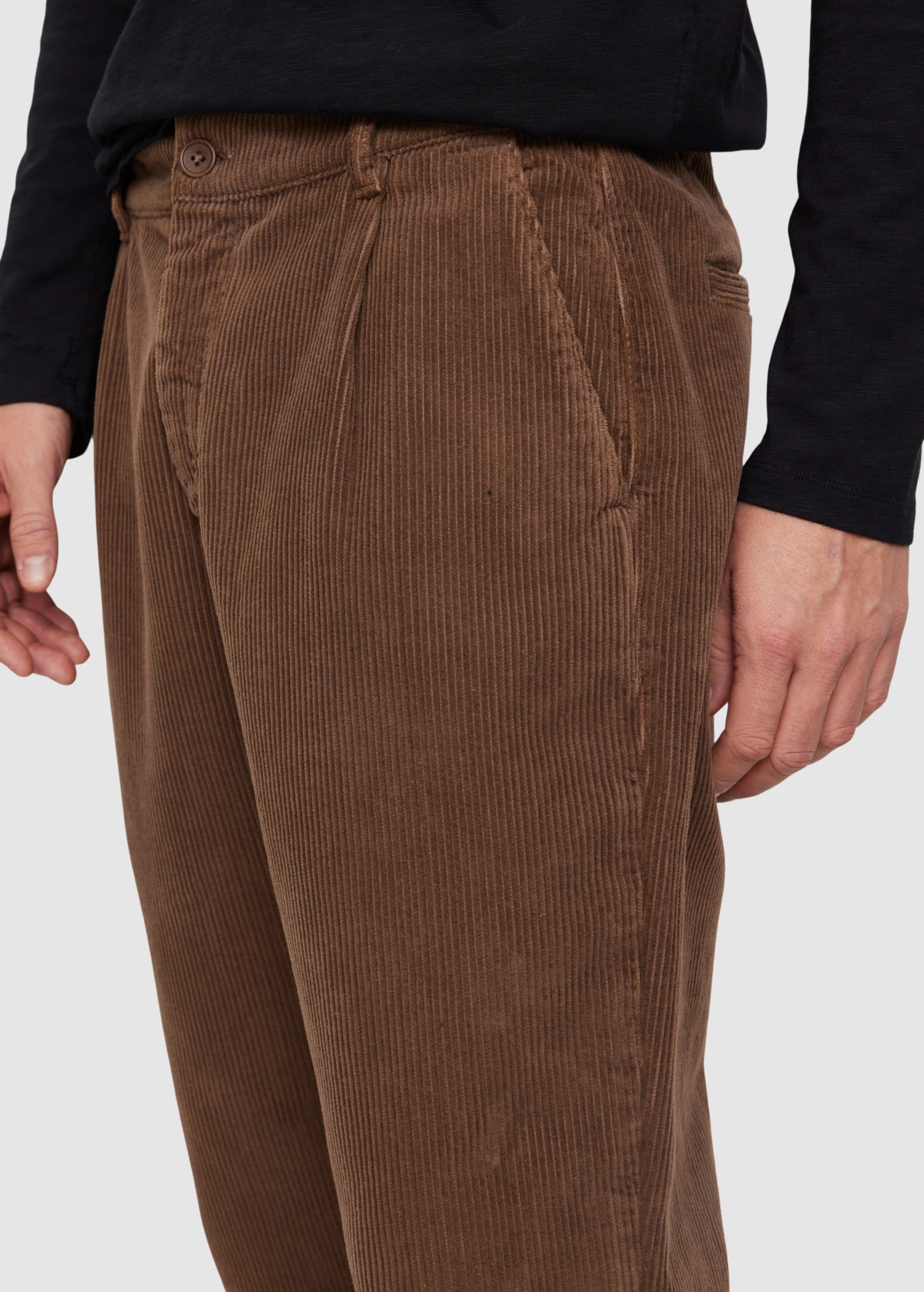 recolution-oak-corduroy-coffee-brown-5.jpeg Oak Corduroy Coffee Brown