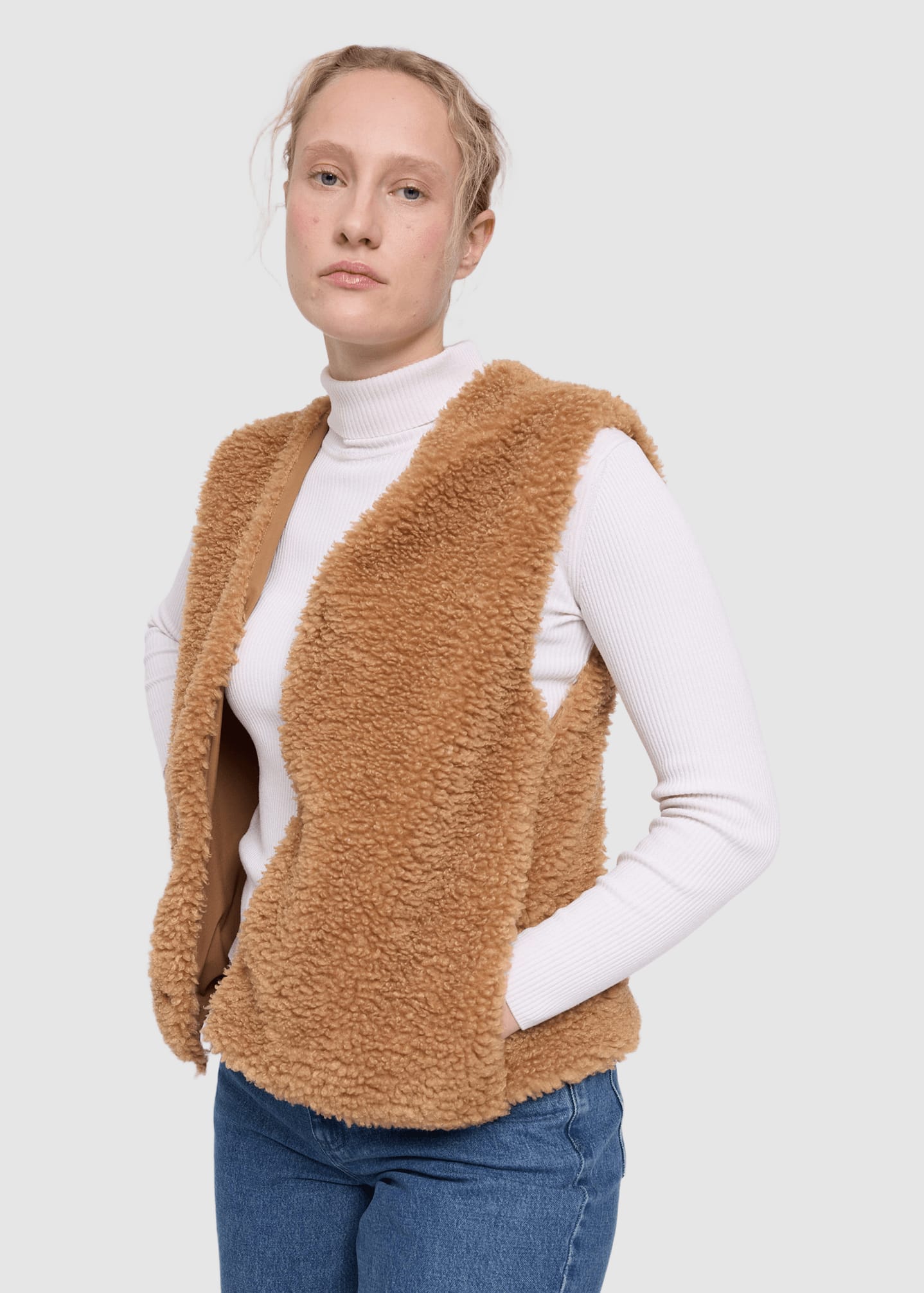 Faux-Fur Vest Fawn
