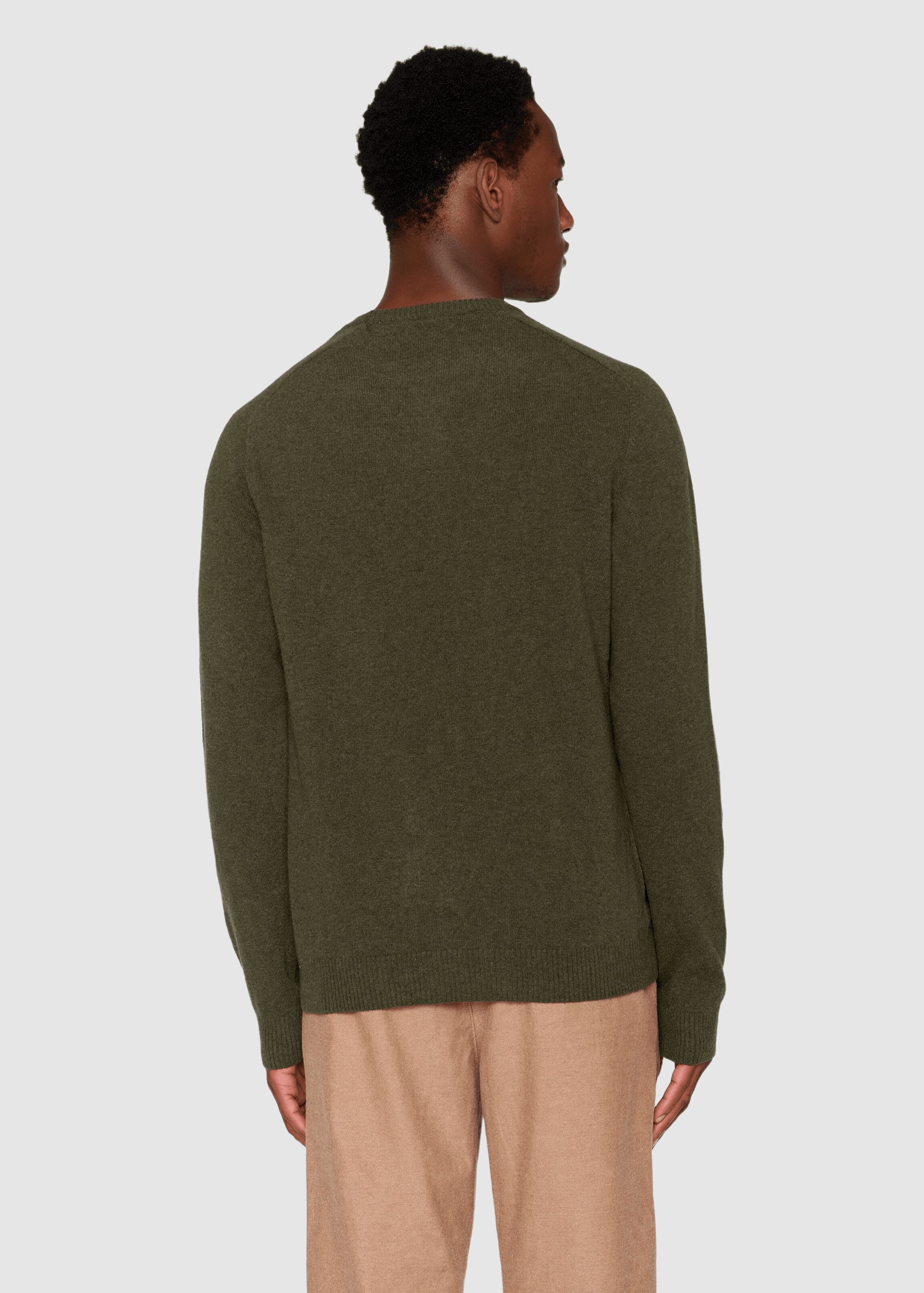 knowledge-cotton-apparel-lambswool-crew-neck-forrest-night-2.jpeg Lambswool Crew Neck Forrest Night