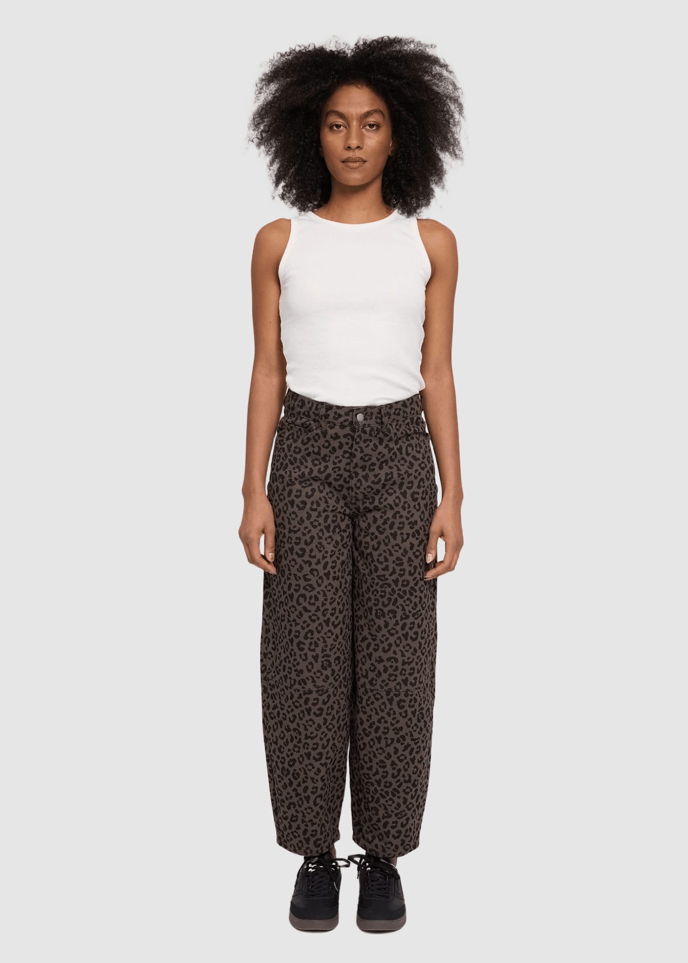 mazine-printed-barrel-leg-denim-pants-chocolate-brown-printed-4.jpeg Printed Barrel Leg Denim Pants Chocolate Brown Printed