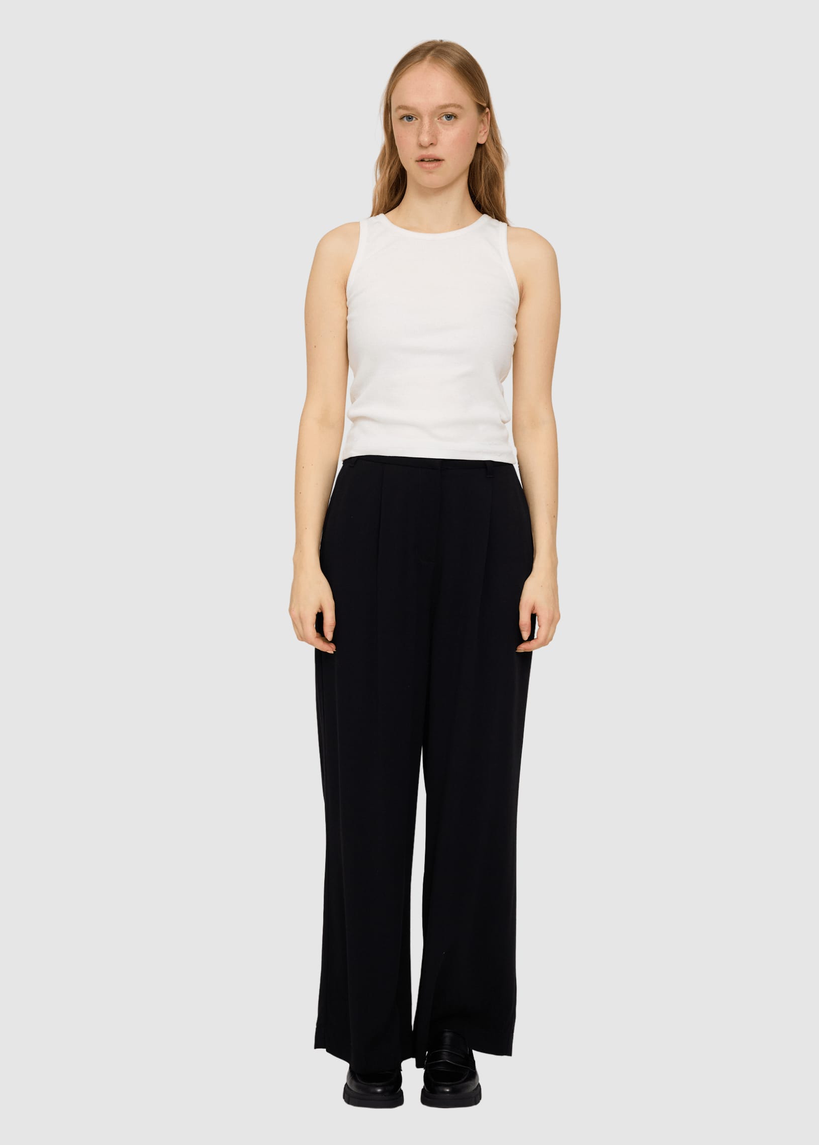 Pleated Viscose Pants Black