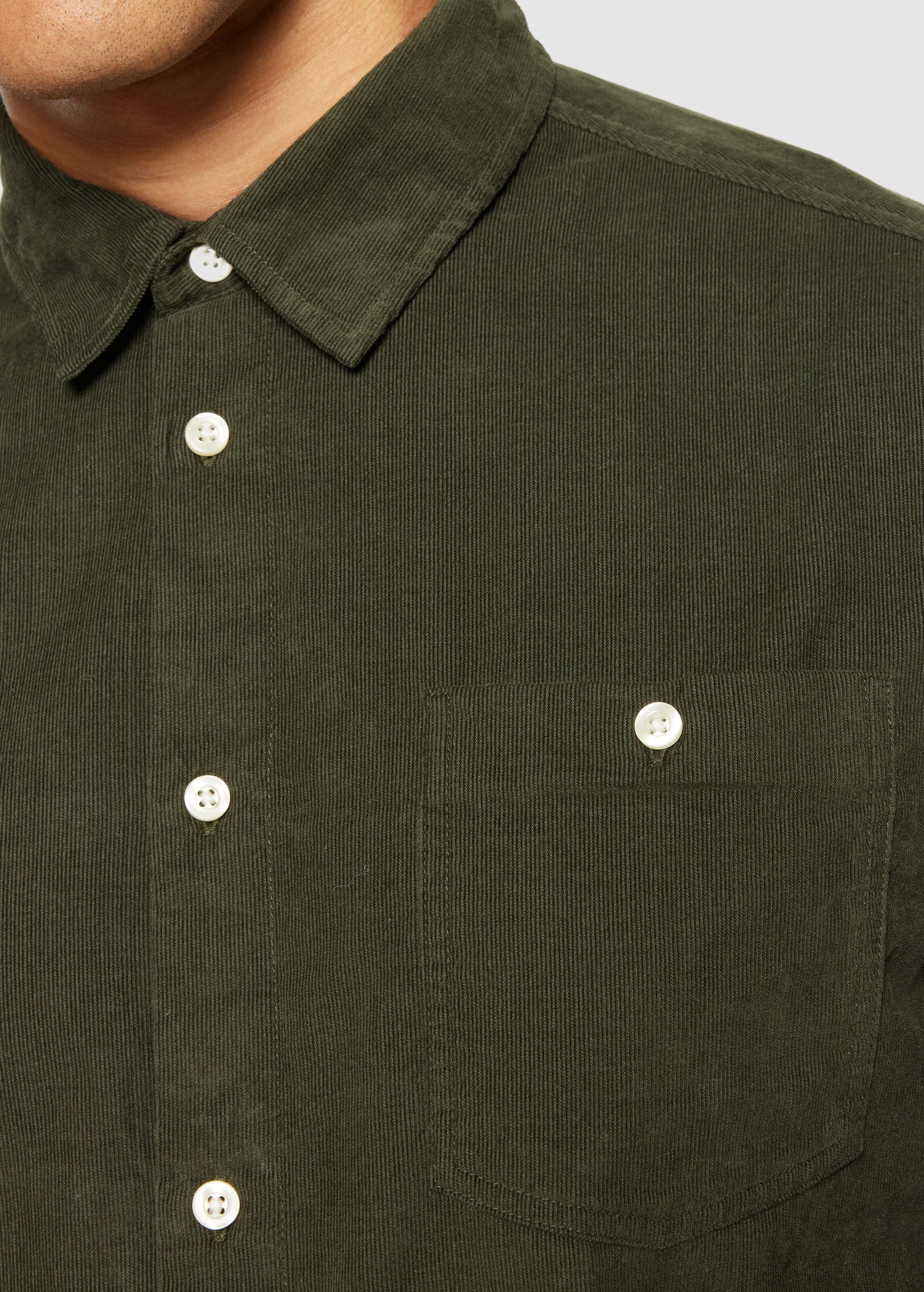 knowledge-cotton-apparel-dune-regular-corduroy-shirt-forrest-night-6.jpeg Dune Regular Corduroy Shirt Forrest Night