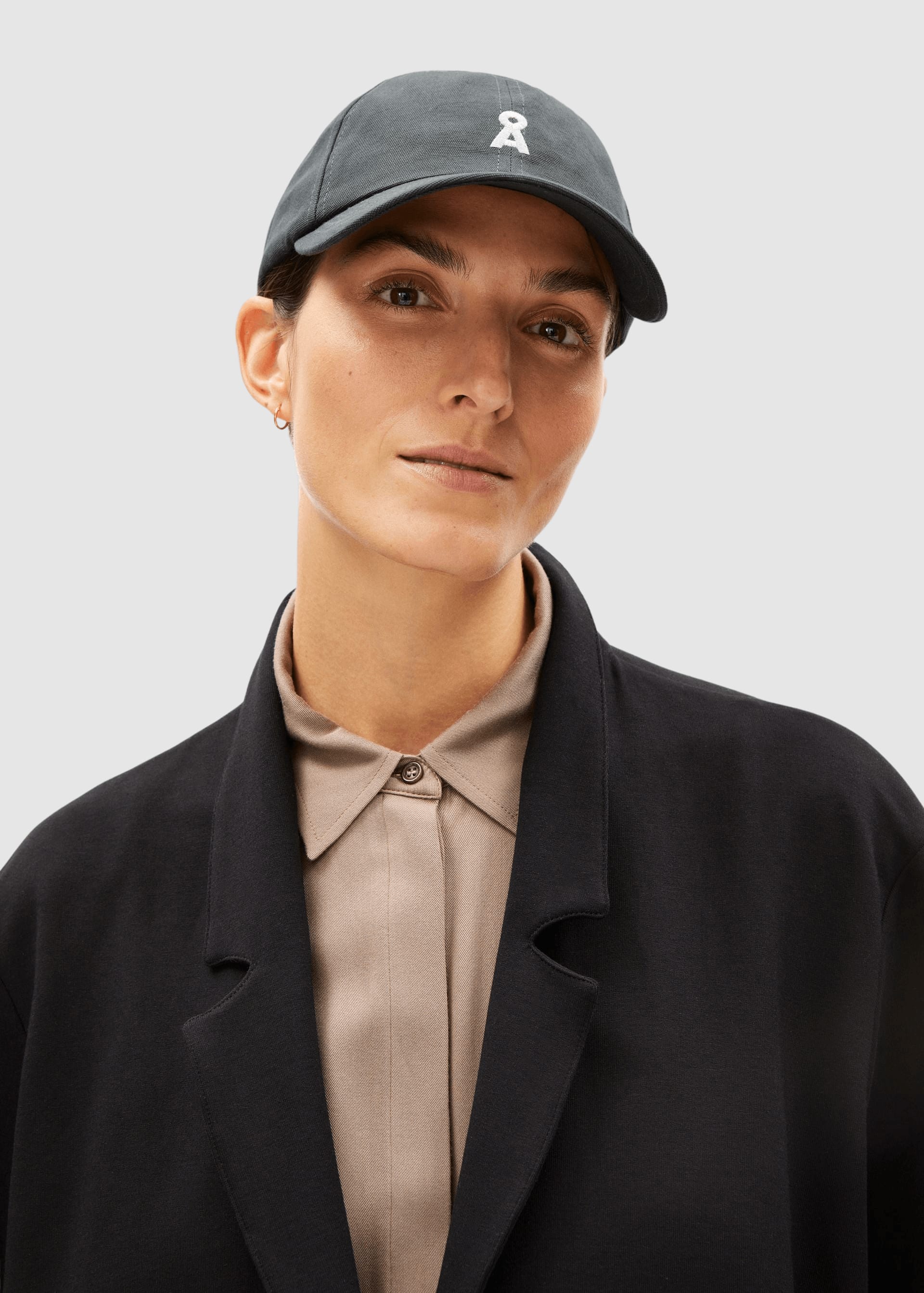 armedangels-yenaas-bold-cap-w-space-steel-2.jpeg Yenaas Bold Cap W Space Steel