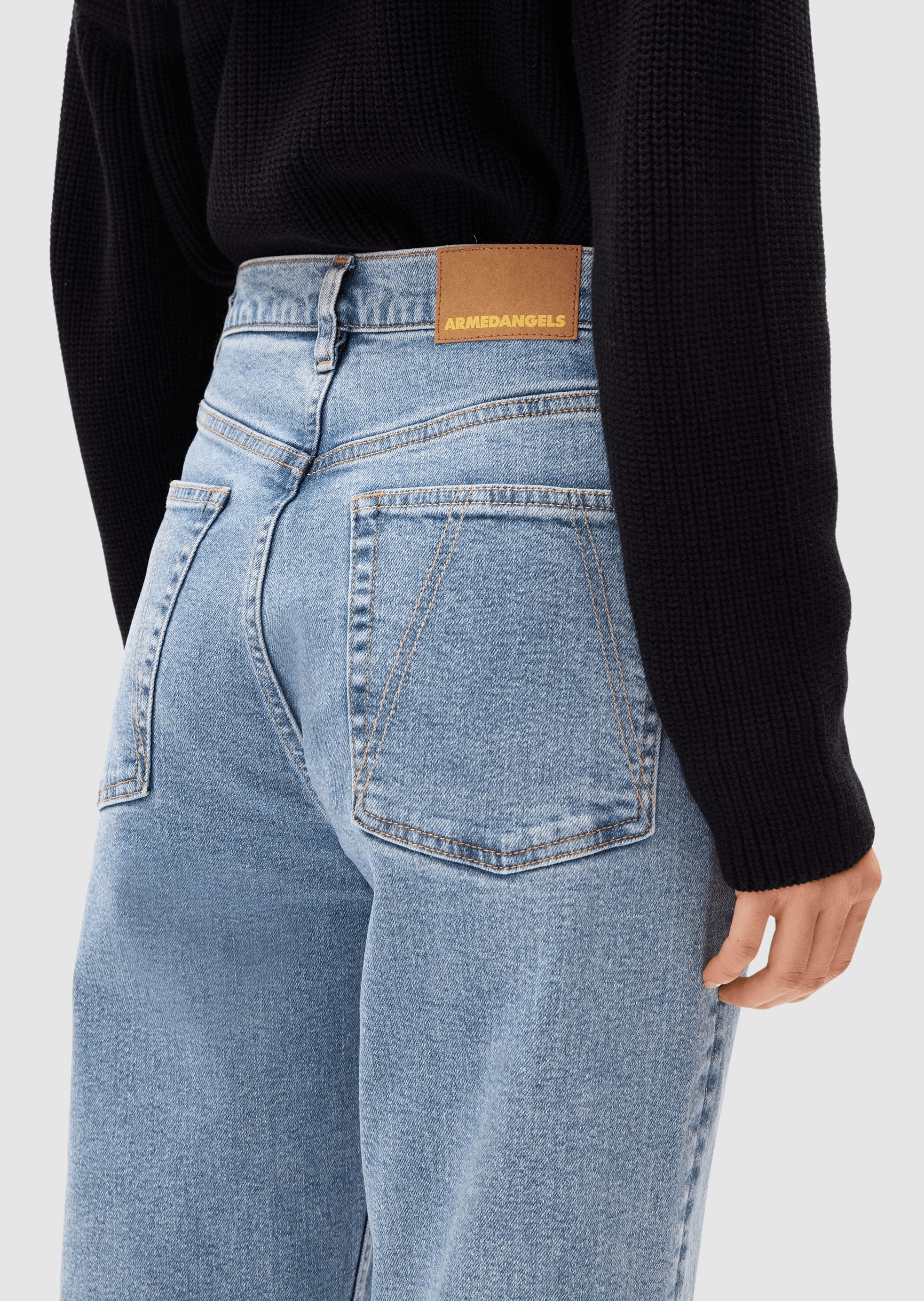 Mairaa High Waist Mom Jean Europie