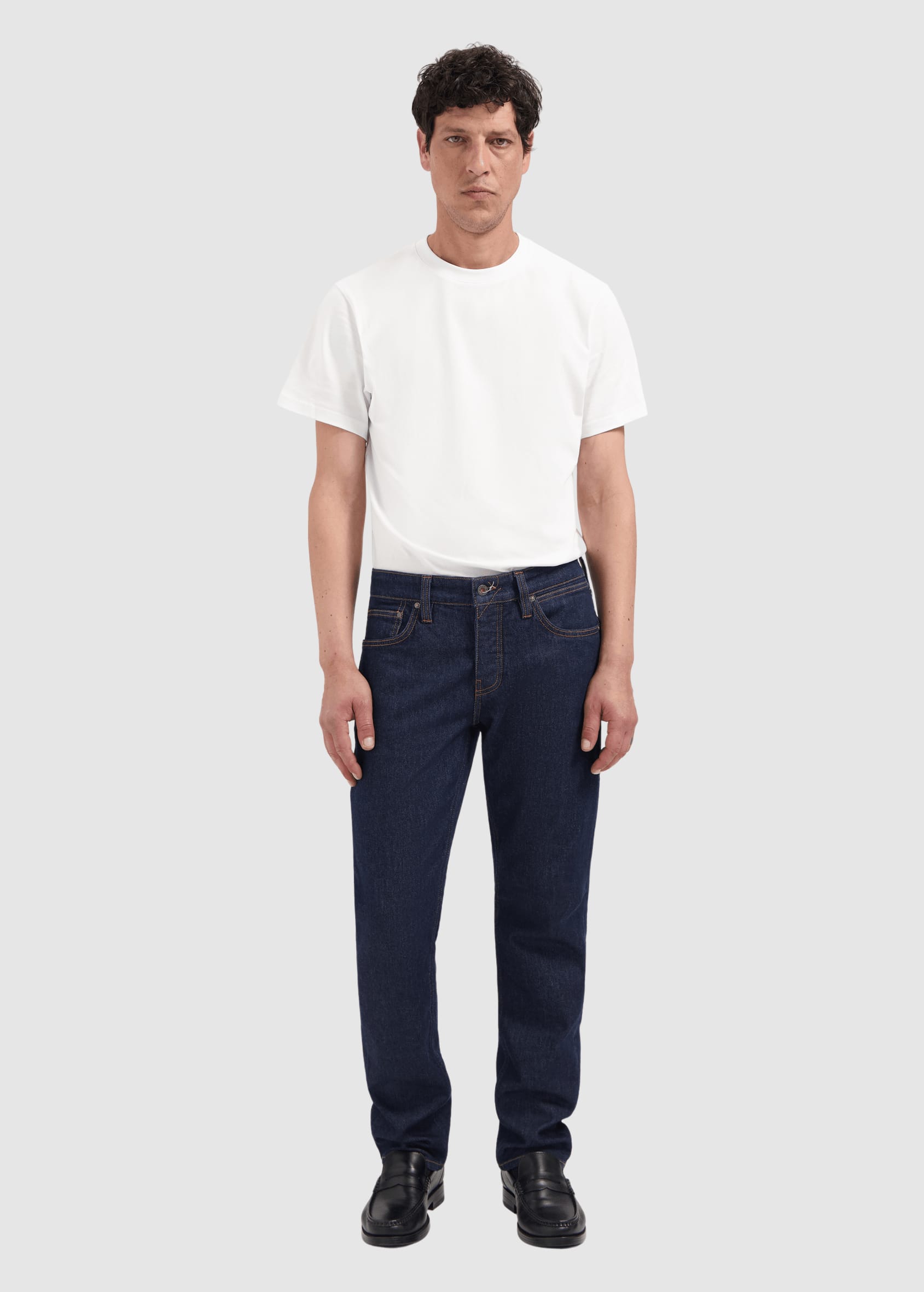 kuyichi-jim-regular-slim-dark-rinse-3.jpeg Jim Regular Slim Dark Rinse