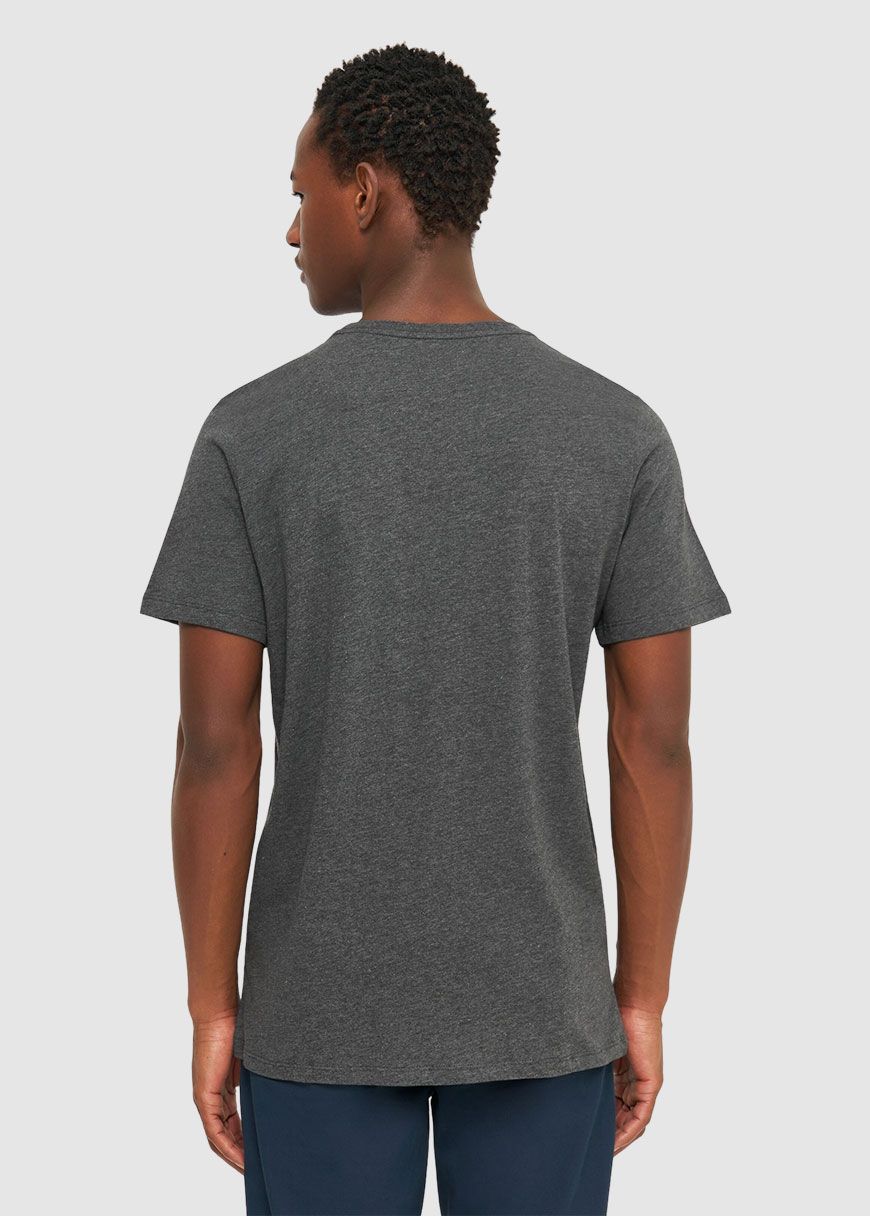 Basic T-Shirt