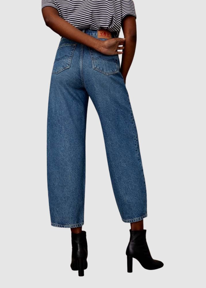 Leila Cropped Leila Cropped