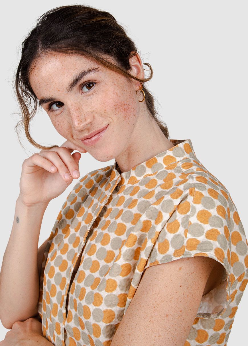 Eclipse Sleeveless Mao Blouse Eclipse Sleeveless Mao Blouse