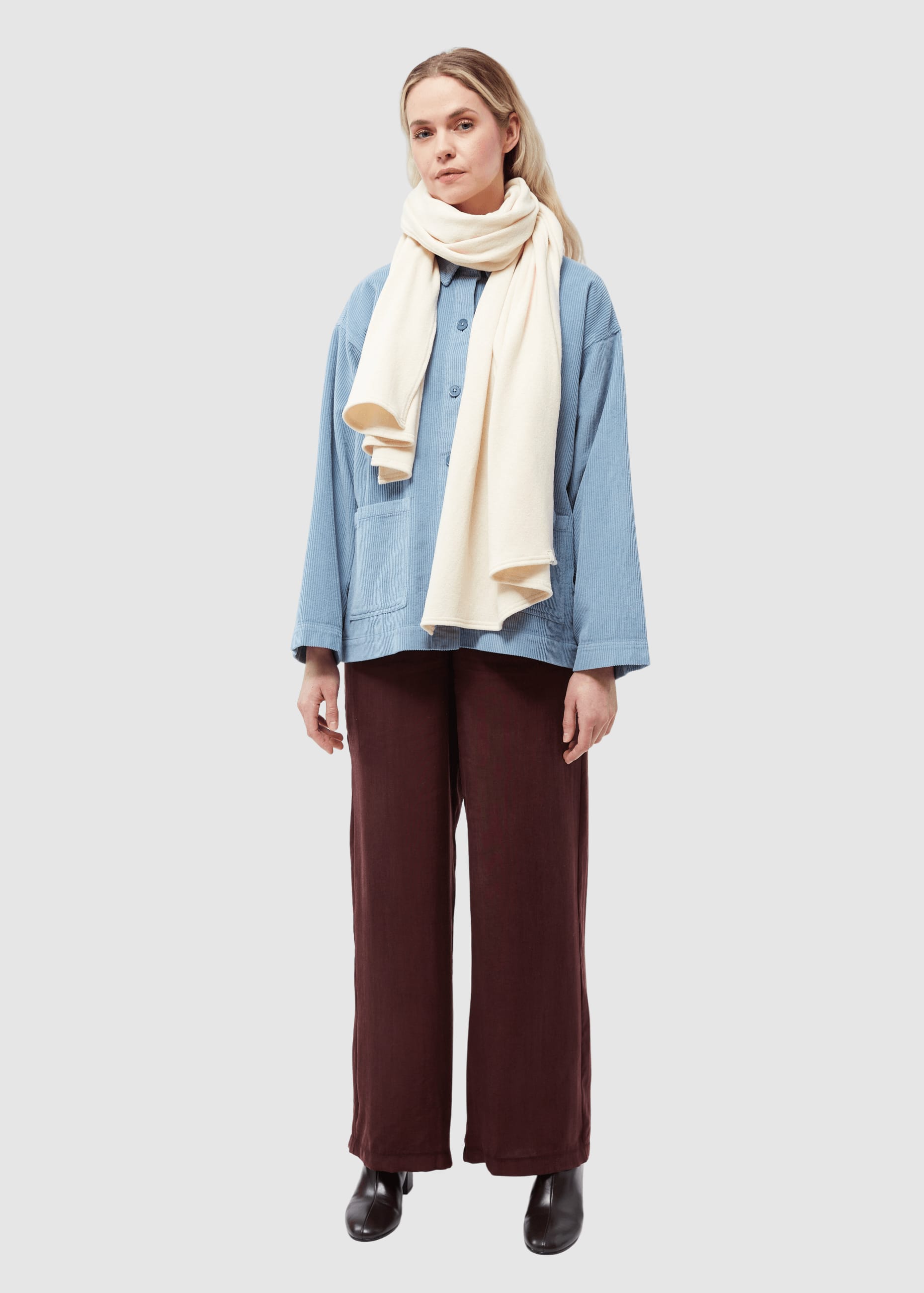 givn-gbdana-off-white-4.jpeg Gbdana Off White