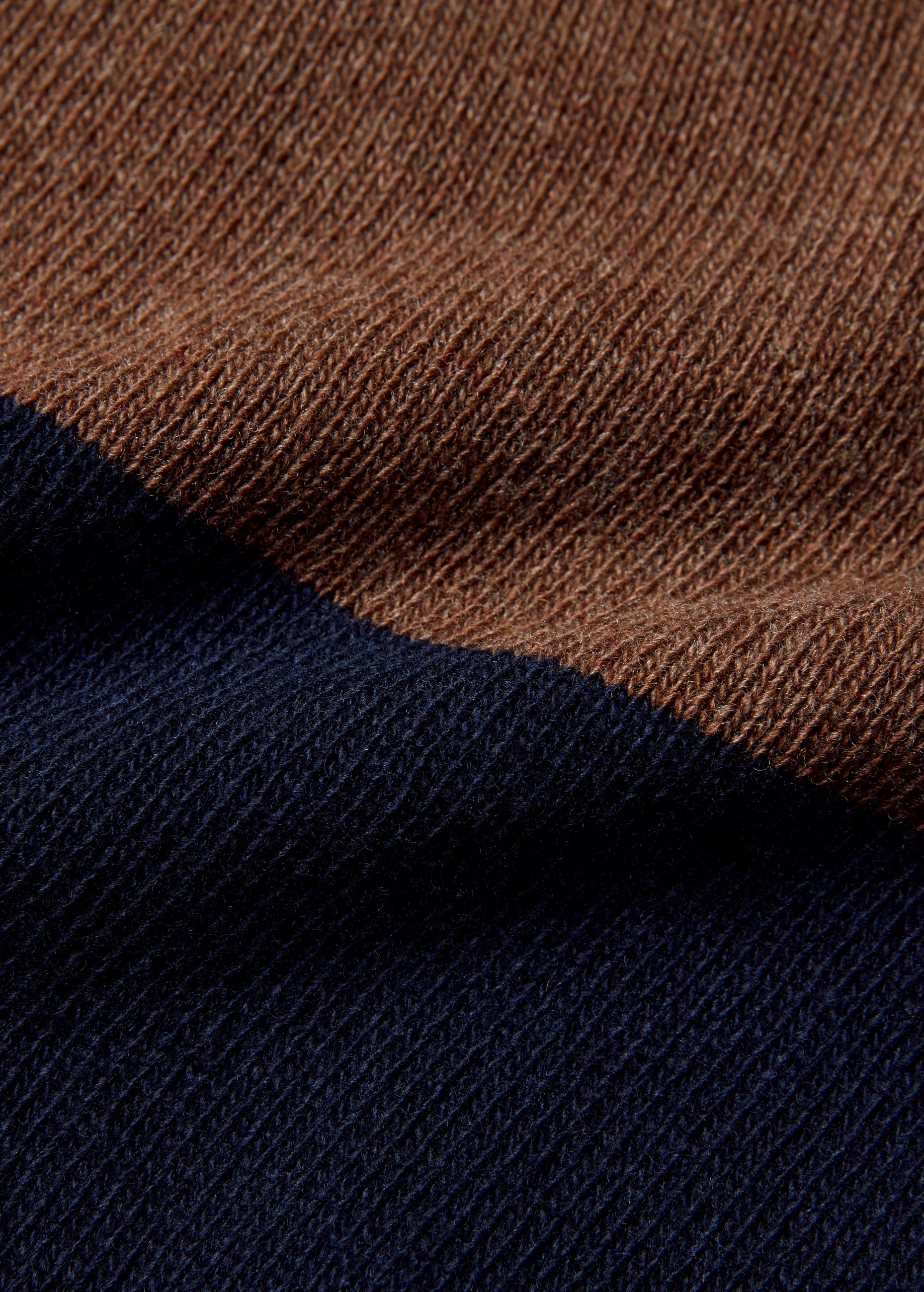 Gbivan Oak Brown / Midnight Blue