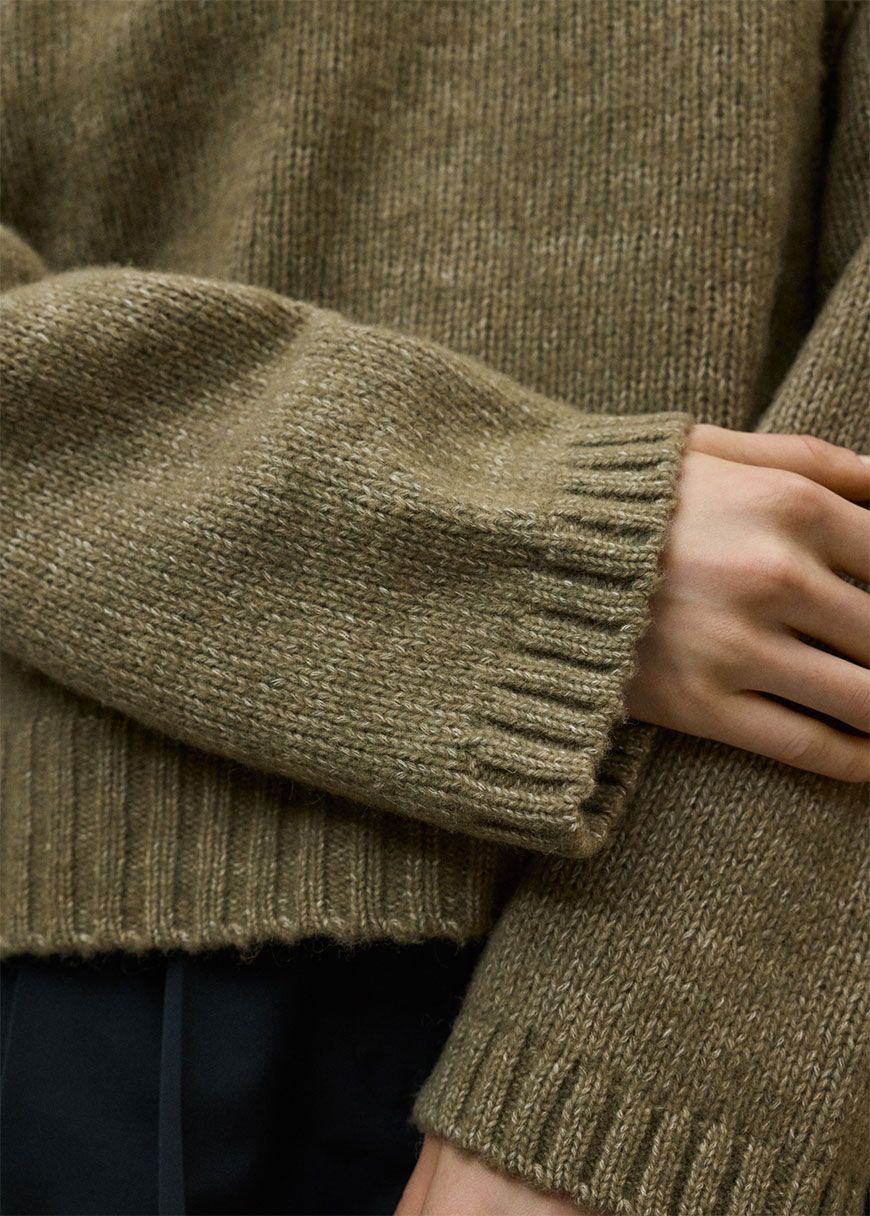 Kiwi Knit Woman