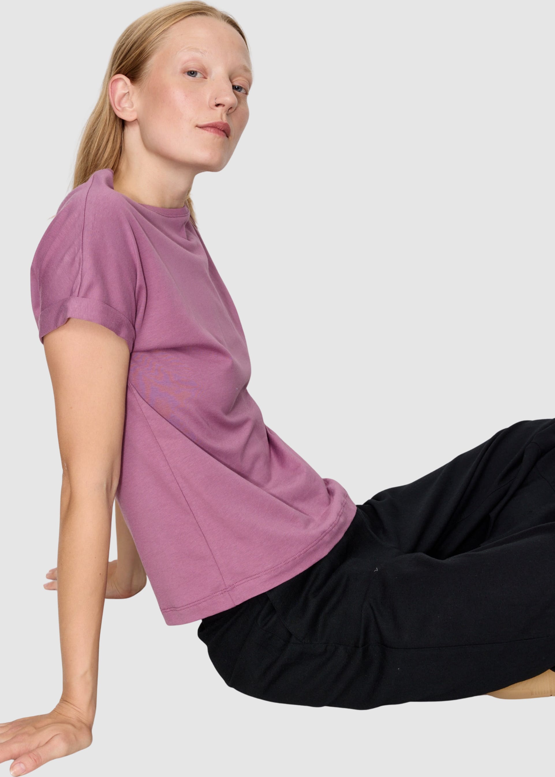 T-Shirt Cayenne Dark Tulip T-Shirt Cayenne Dark Tulip