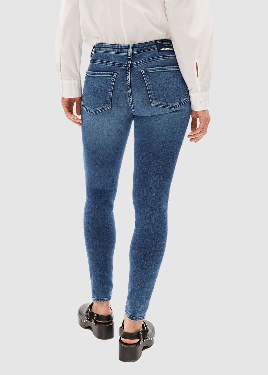 Tillaa X Stretch Tillaa X Stretch