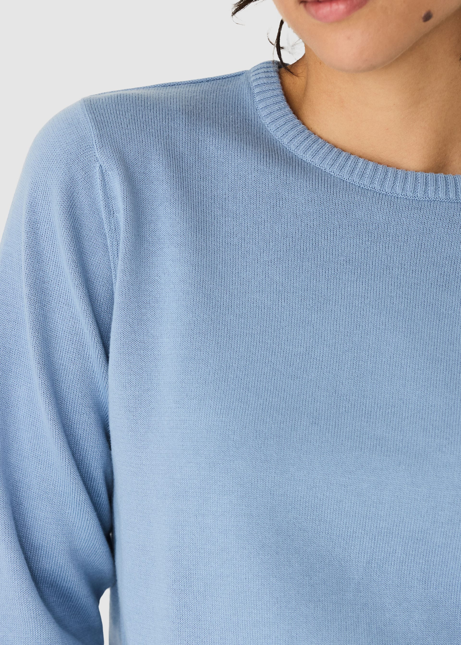 skfk-iradi-sweater-sky-blue-4.jpeg Iradi- Sweater Sky Blue