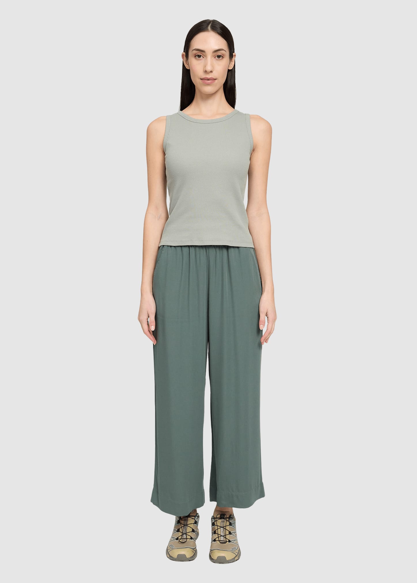 Basic Tanktop Eucalyptus Basic Tanktop Eucalyptus