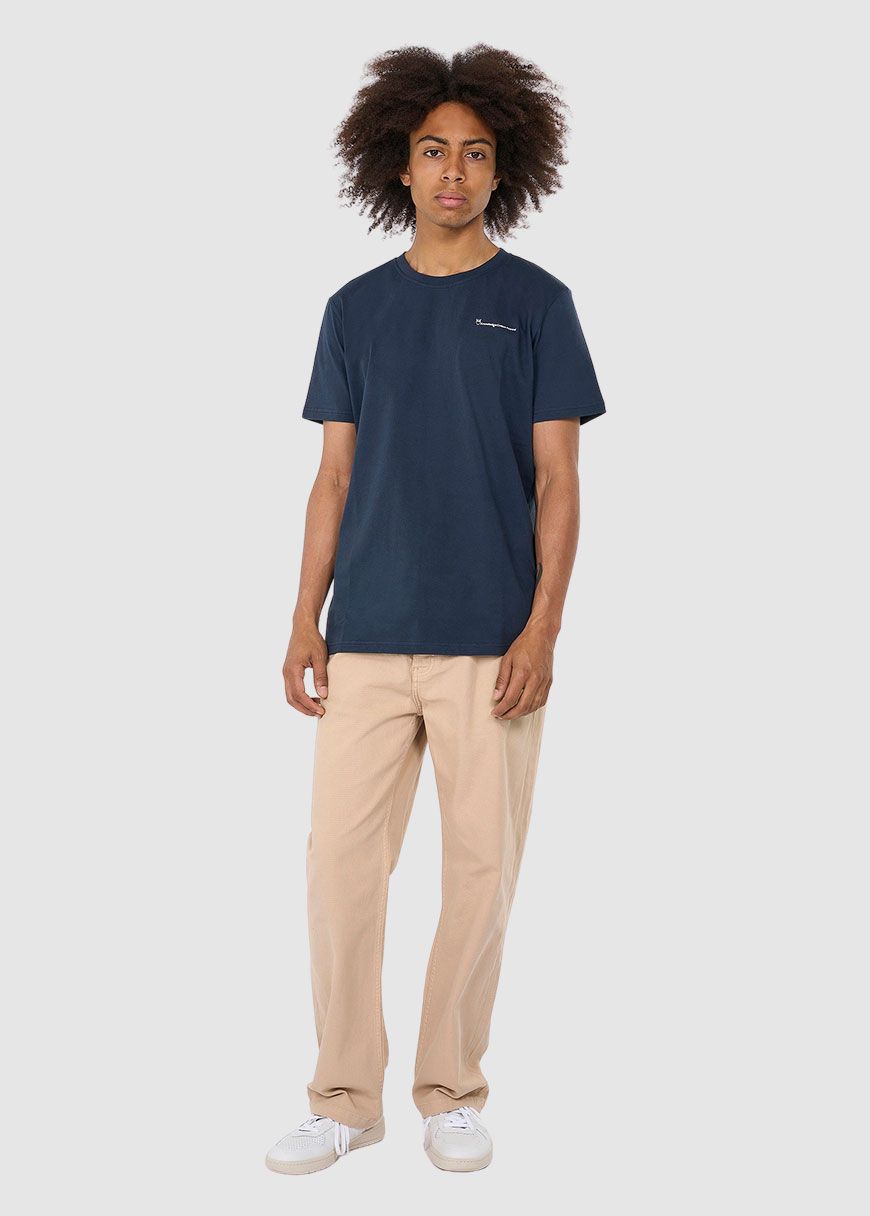 Regular Trademark Mountain Back Printed T-Shirt Regular Trademark Mountain Back Printed T-Shirt