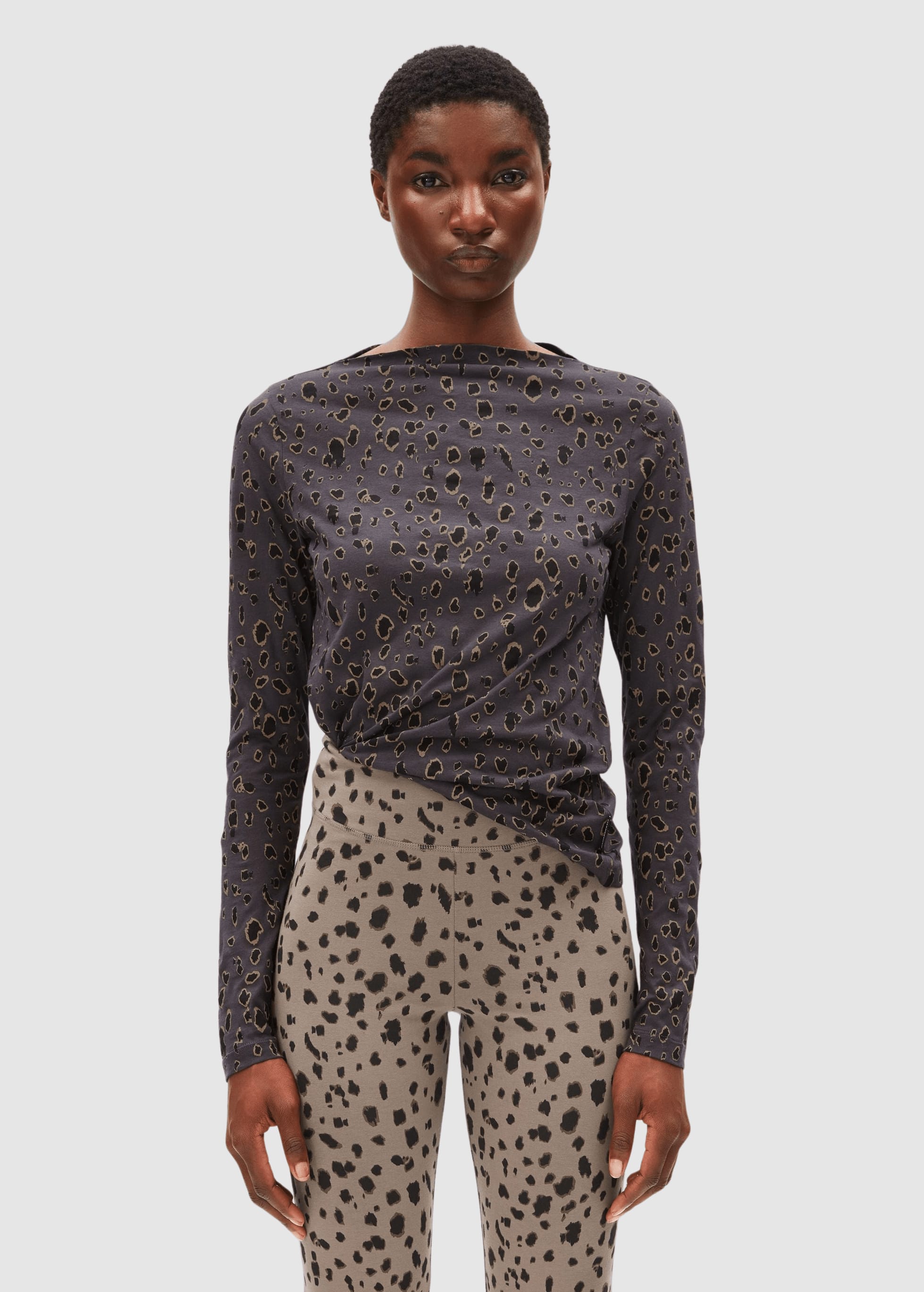 Leo Longsleeve Dark Steel