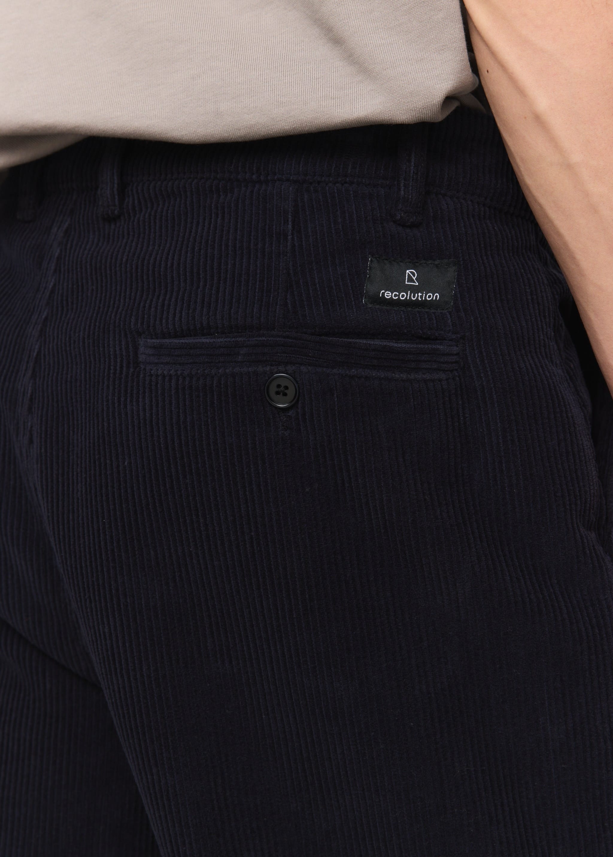 recolution-oak-corduroy-dark-navy-5.jpeg Oak Corduroy Dark Navy