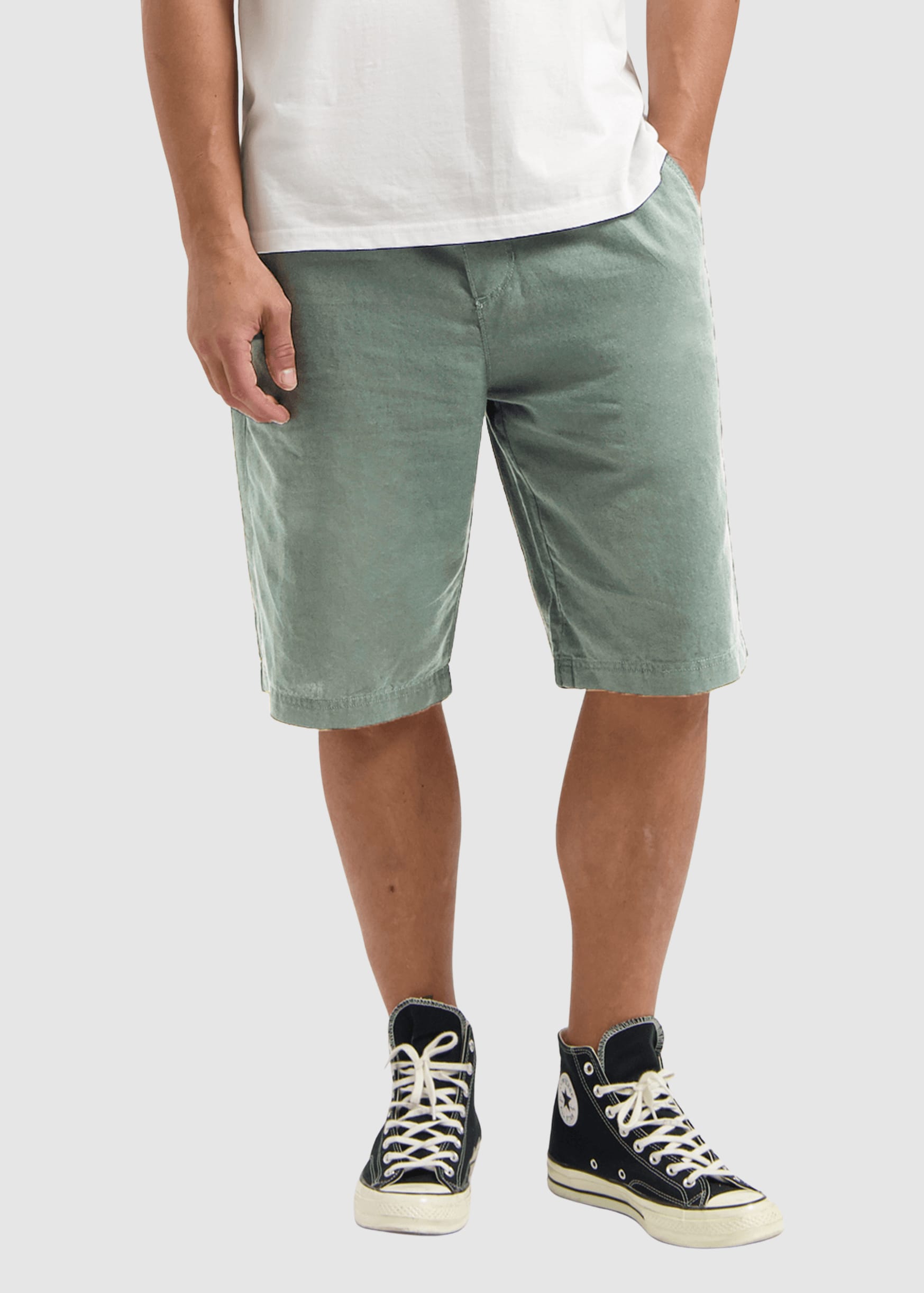 Tyler Linen Short Sage Green