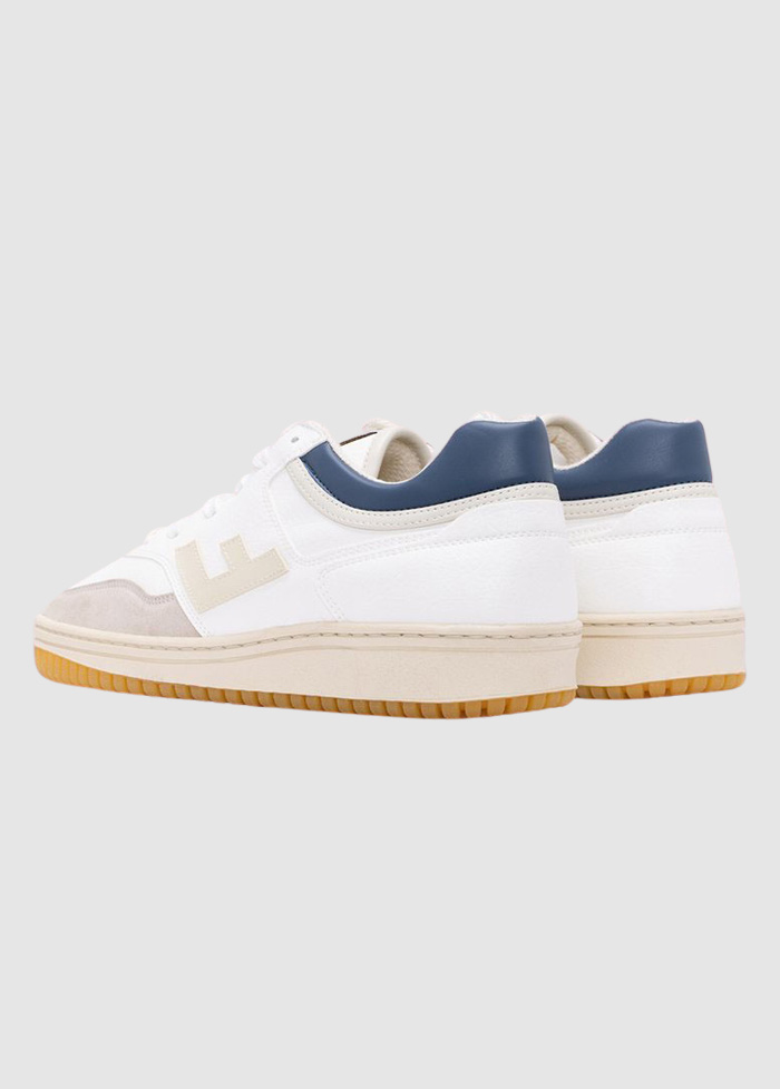 Retro 90's Sneaker Retro 90's Sneaker