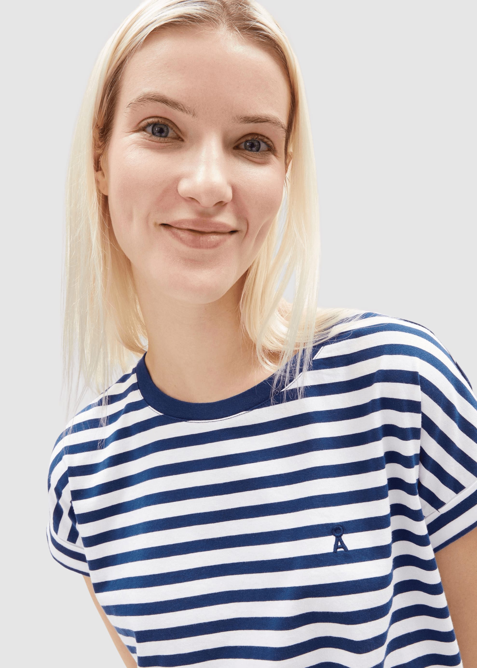 Idaara Stripe T-Shirt White-Dynamo Blue