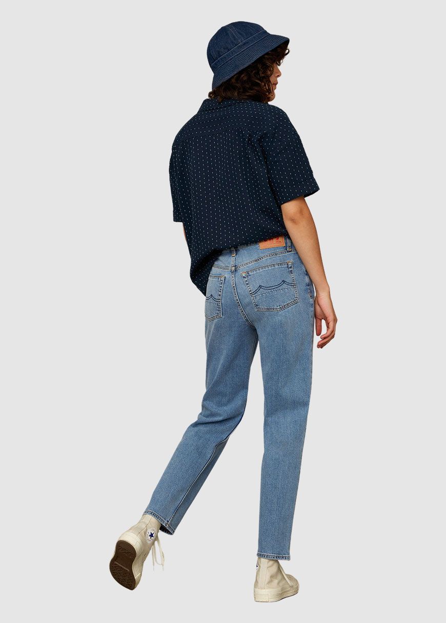Caroline Cropped Caroline Cropped