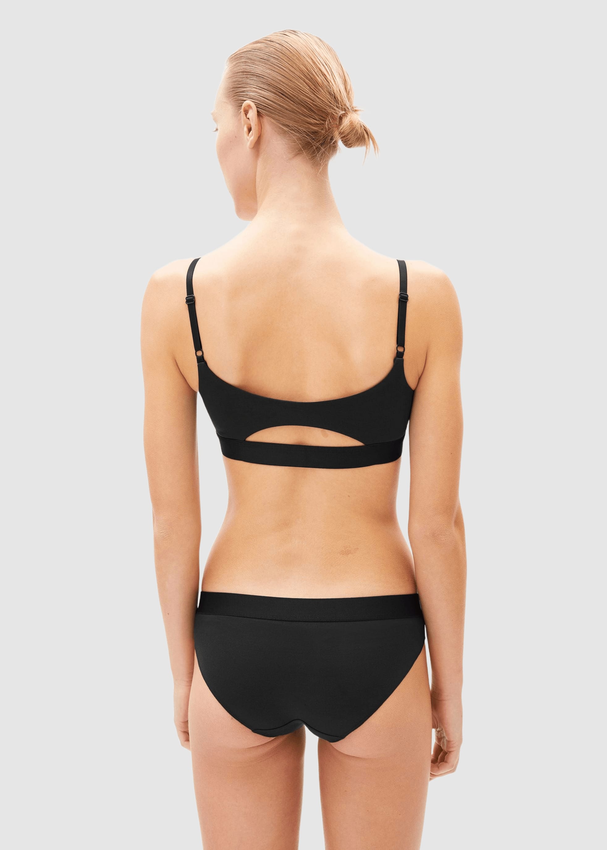 armedangels-tovaa-bralette-black-2.jpeg Tovaa Bralette Black