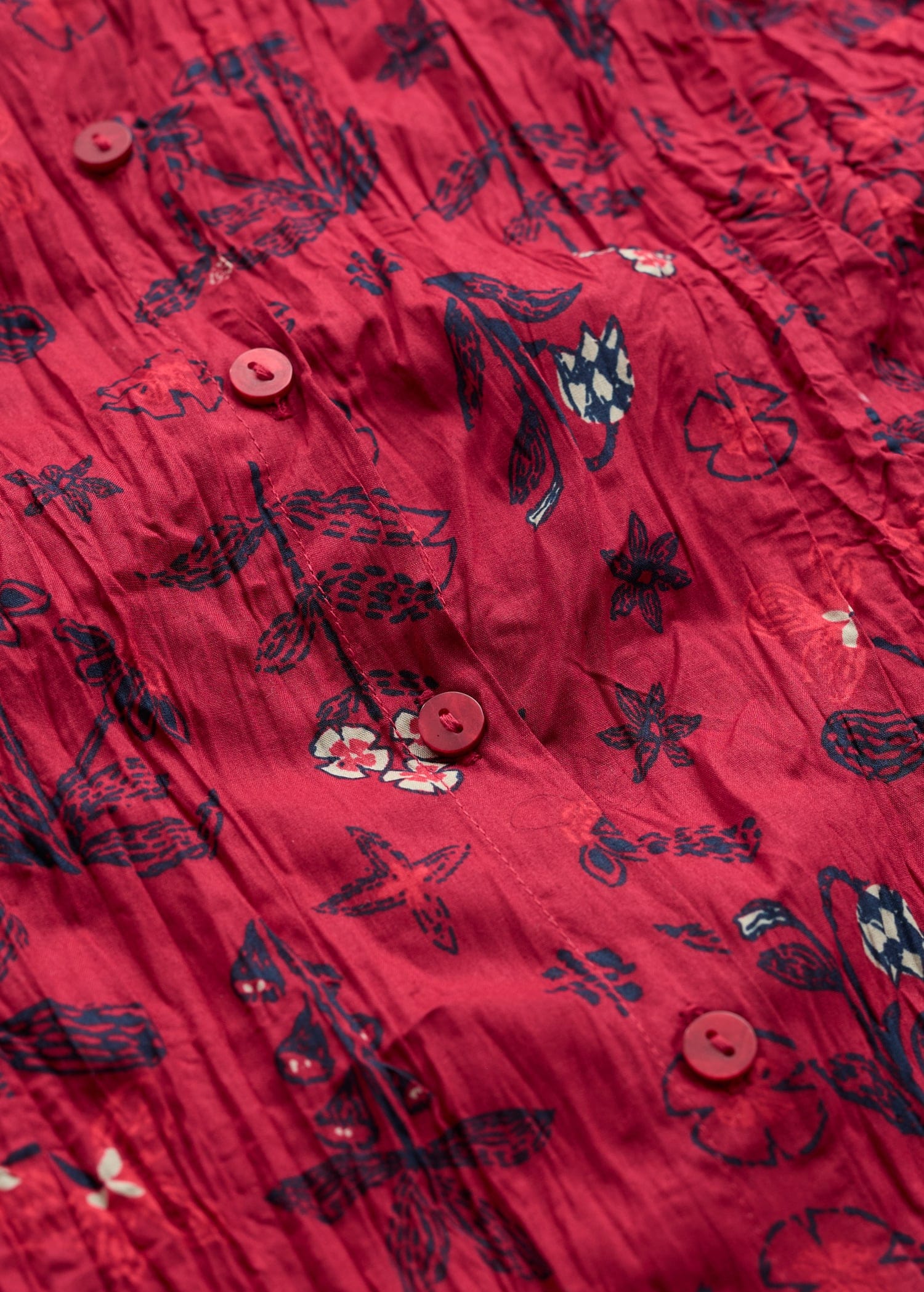 Larissa Shirt Tapestry Flowers Dahlia