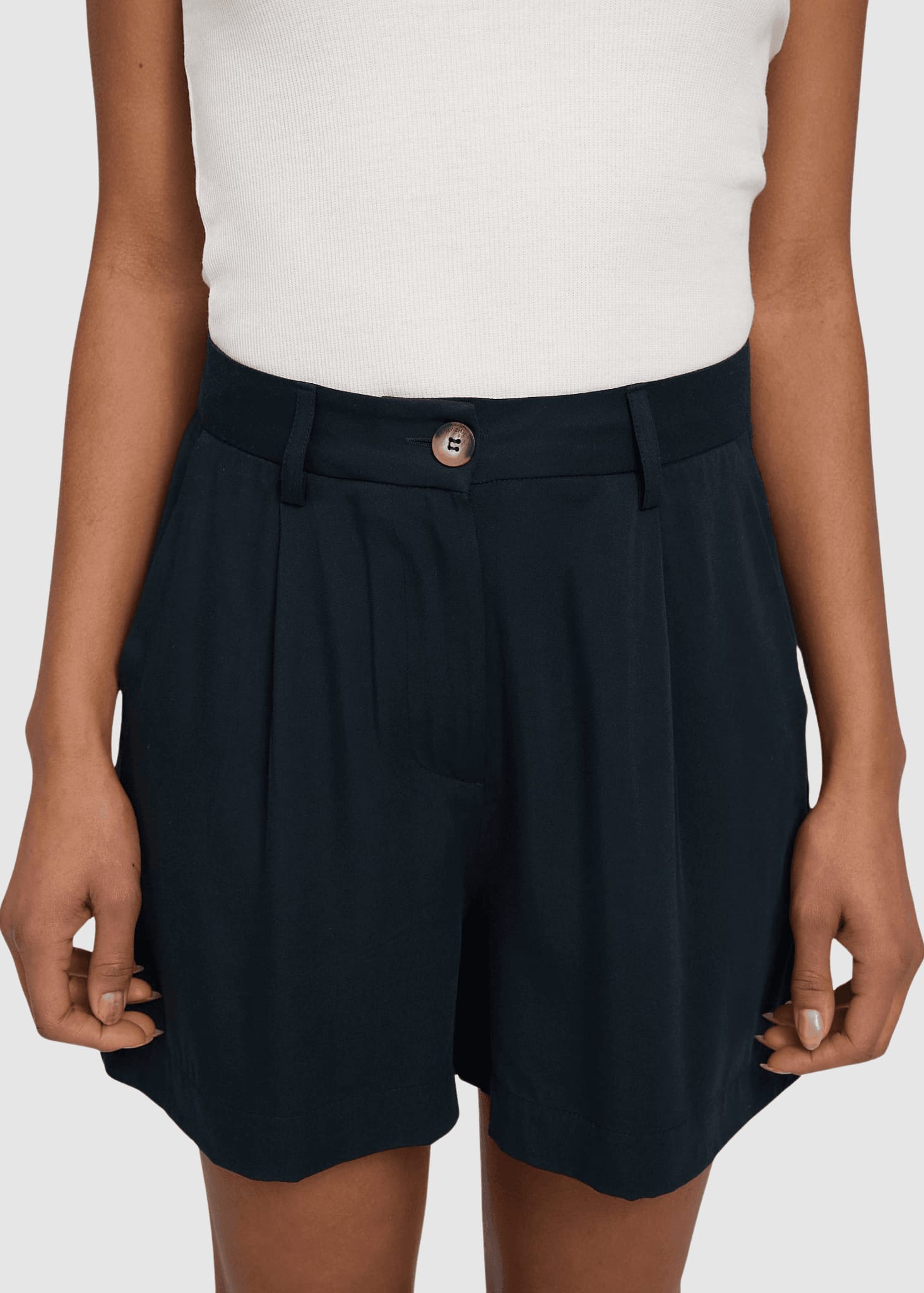 Pleated Viscose Shorts Black