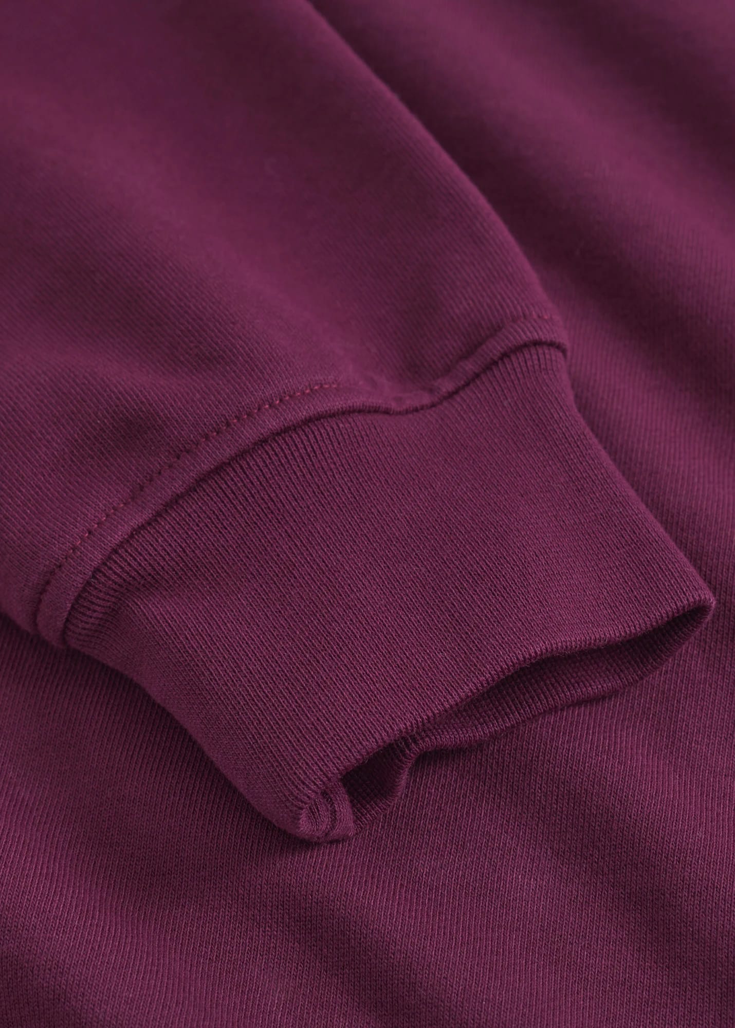 dedicated-sweatshirt-malmoe-base-fig-red-3.jpeg Sweatshirt Malmoe Base Fig Red
