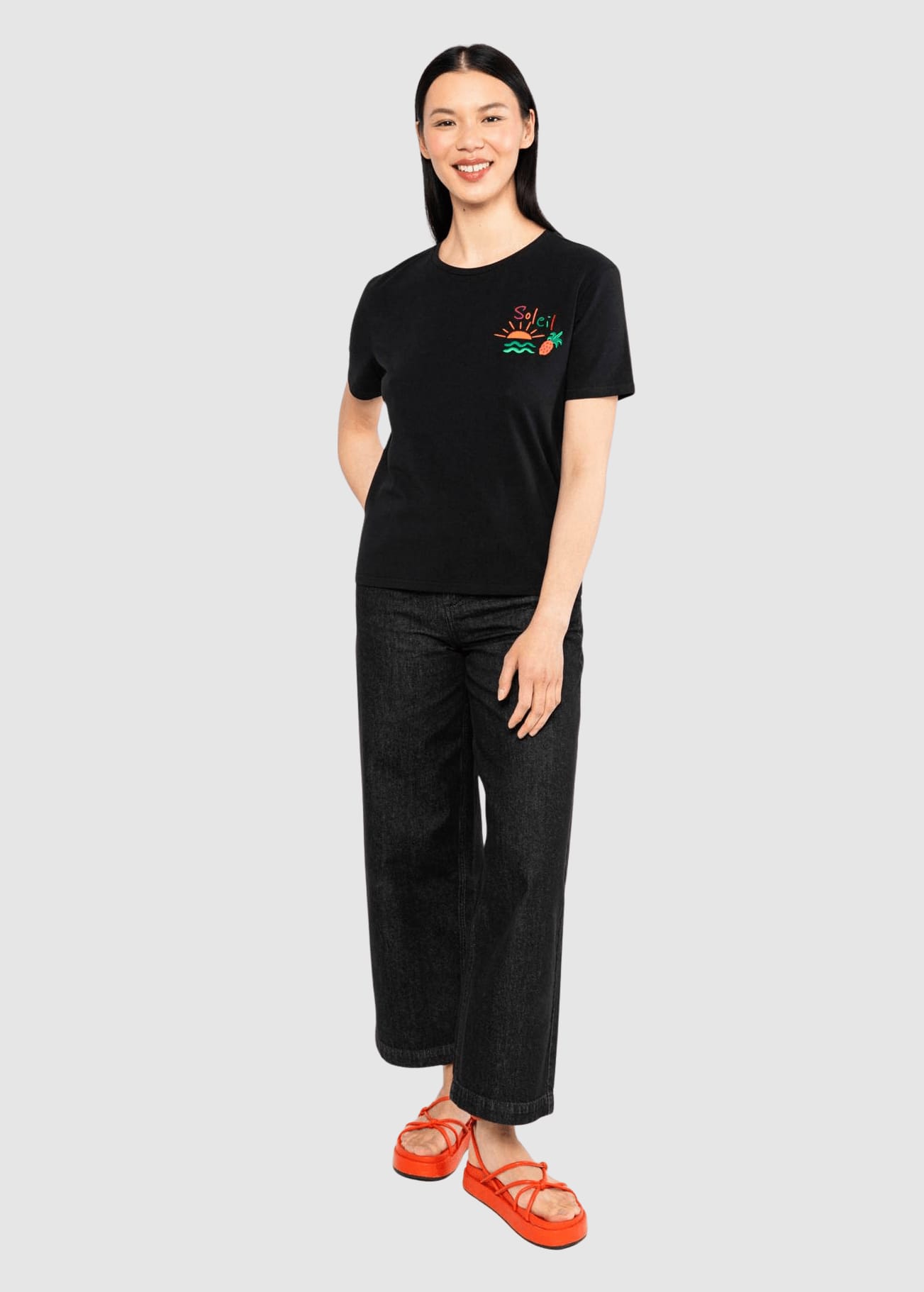 Message Tee Soleil Black And Strong Message Tee Soleil Black And Strong