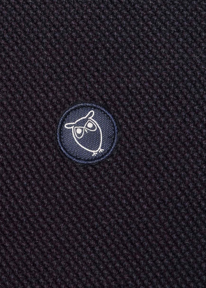 Pique Badge Knit O-Neck Pique Badge Knit O-Neck