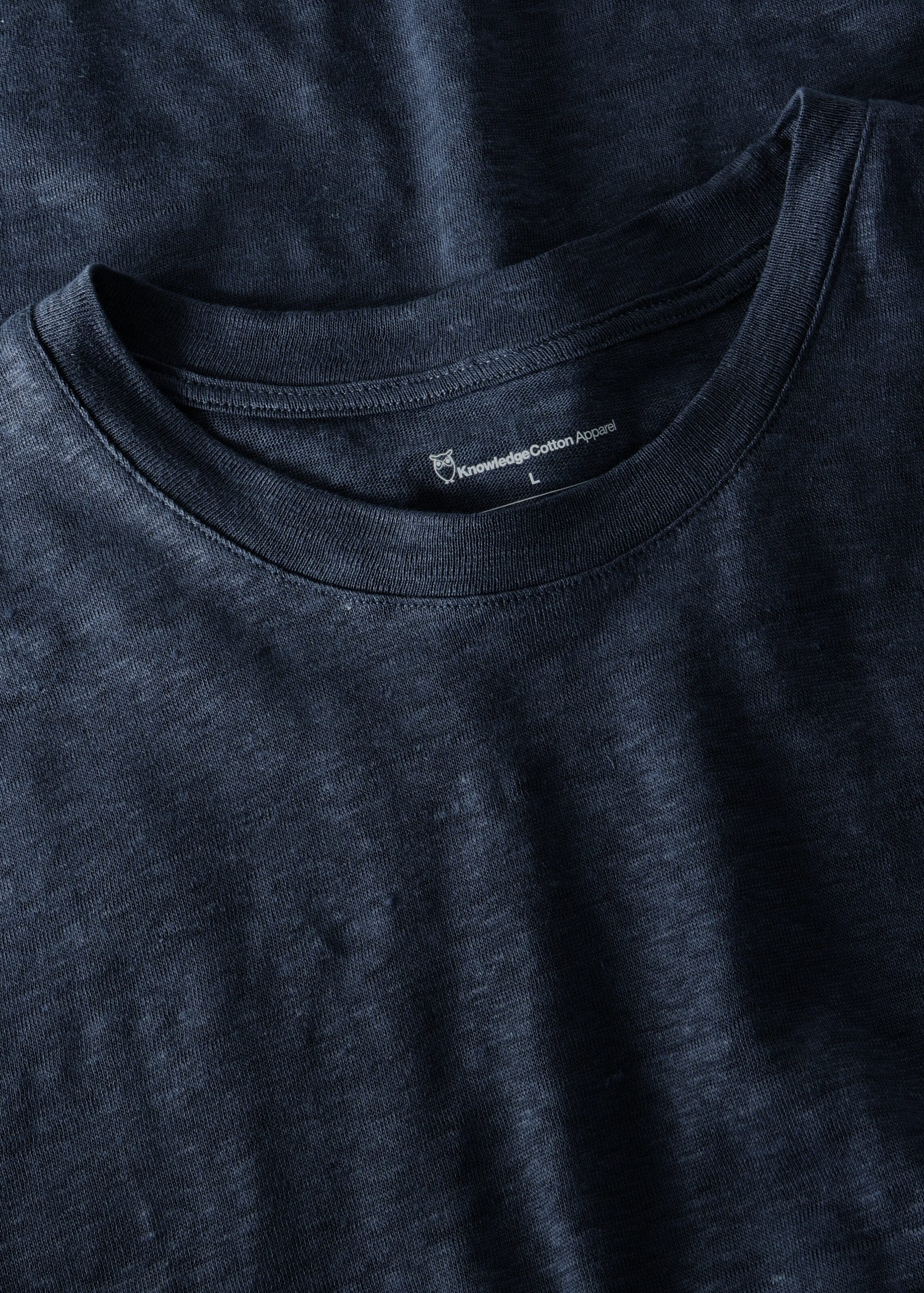 knowledge-cotton-apparel-basic-t-shirt-total-eclipse-3.jpeg Basic T-Shirt Total Eclipse
