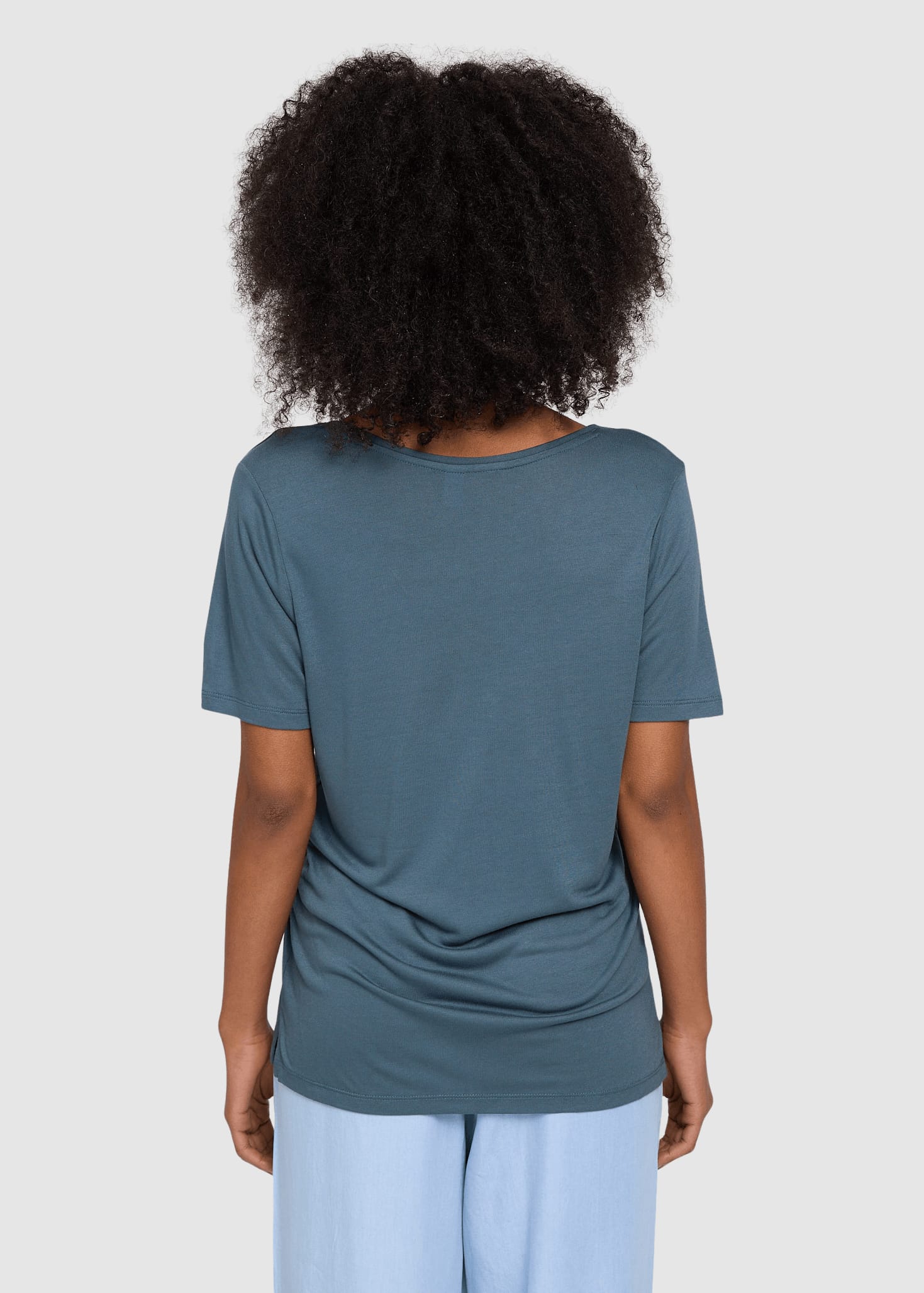 Ecovero Viscose V-Neck T-Shirt Steel Blue Ecovero Viscose V-Neck T-Shirt Steel Blue