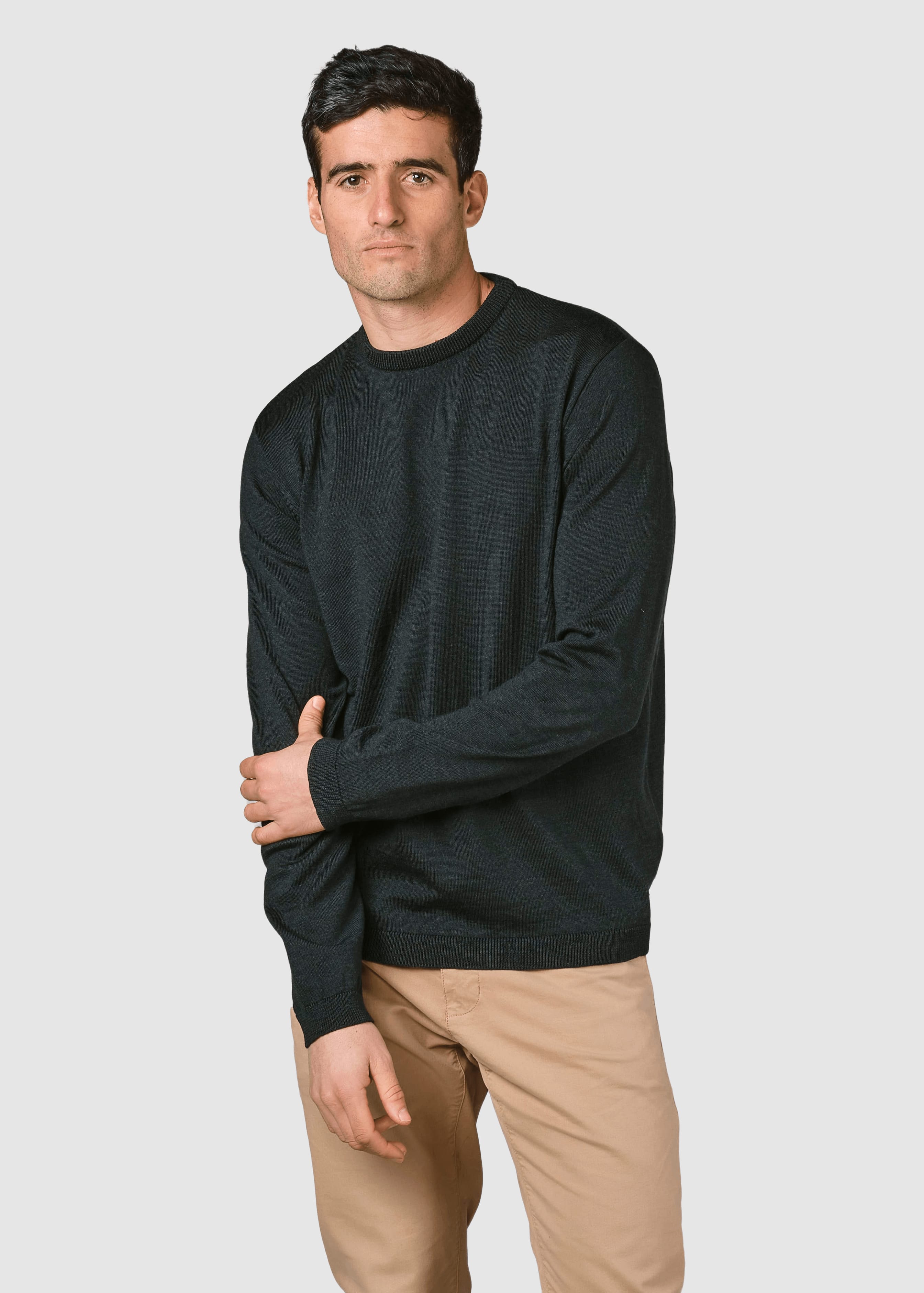 klitm-ller-collective-mens-basic-merino-knit-olive-2.jpeg Mens Basic Merino Knit Olive