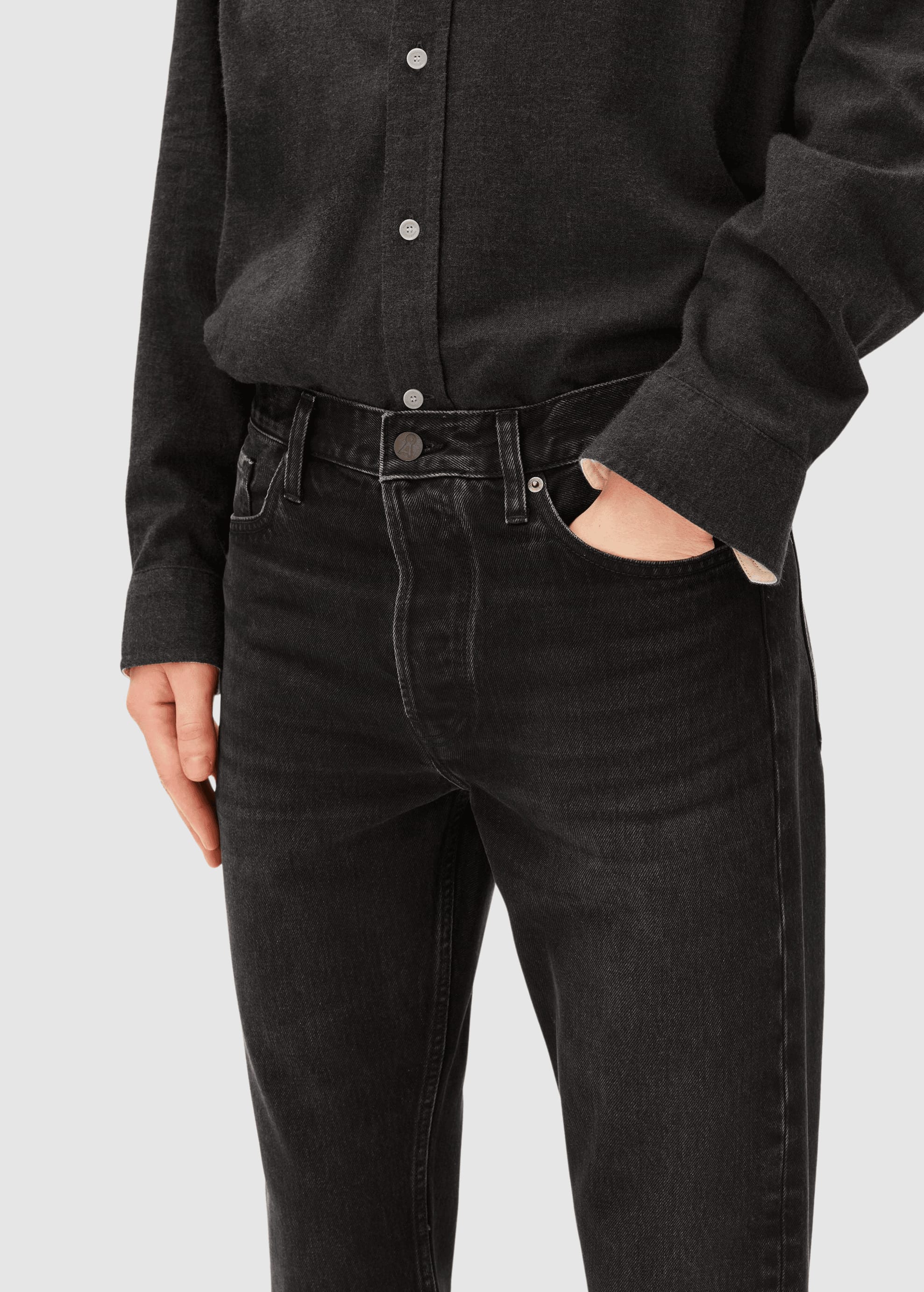 armedangels-maadox-classic-straight-jean-phantom-3.jpeg Maadox Classic Straight Jean Phantom