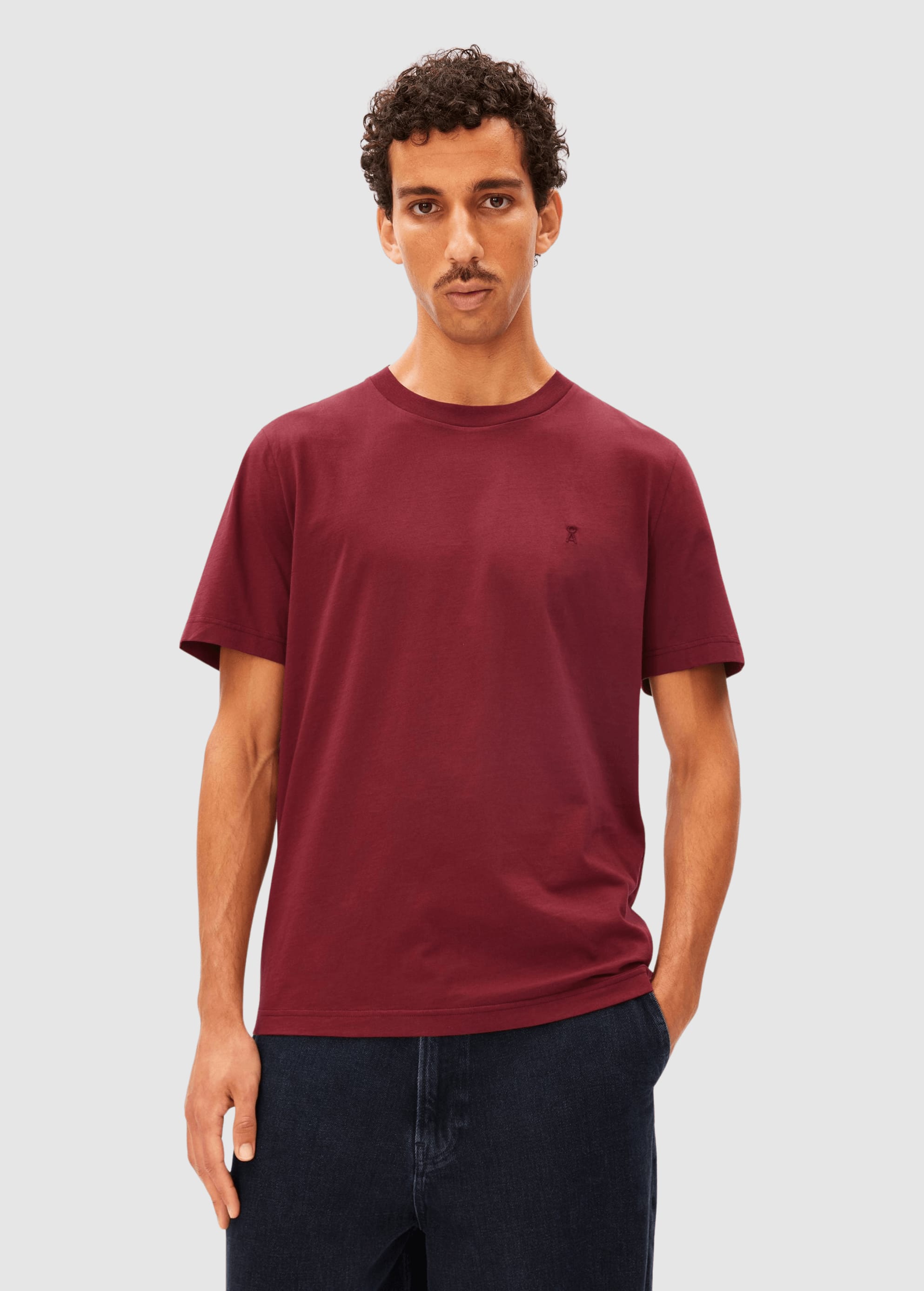 armedangels-jaames-t-shirt-velvet-red-1.jpeg Jaames T-Shirt Velvet Red