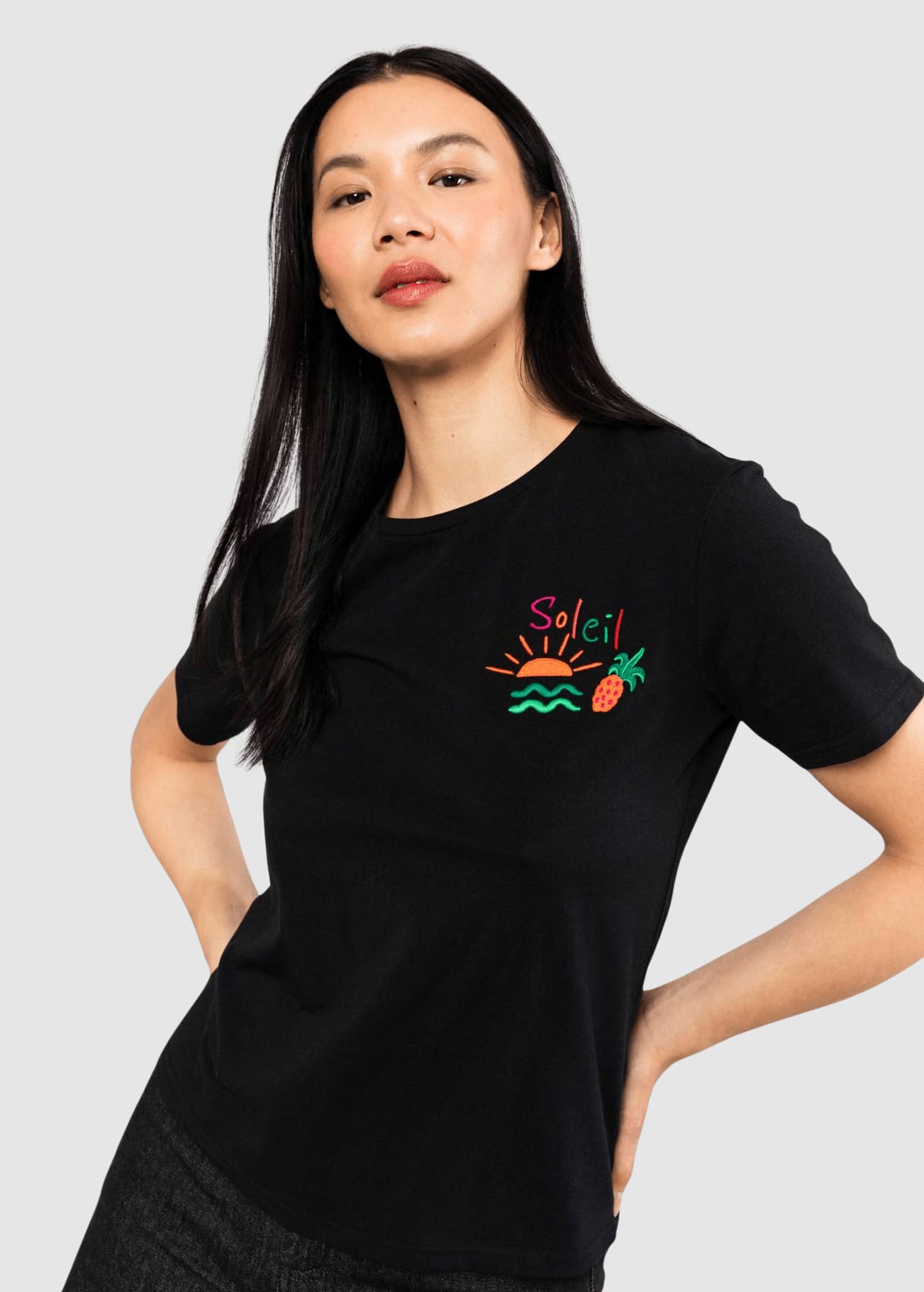 Message Tee Soleil Black And Strong Message Tee Soleil Black And Strong