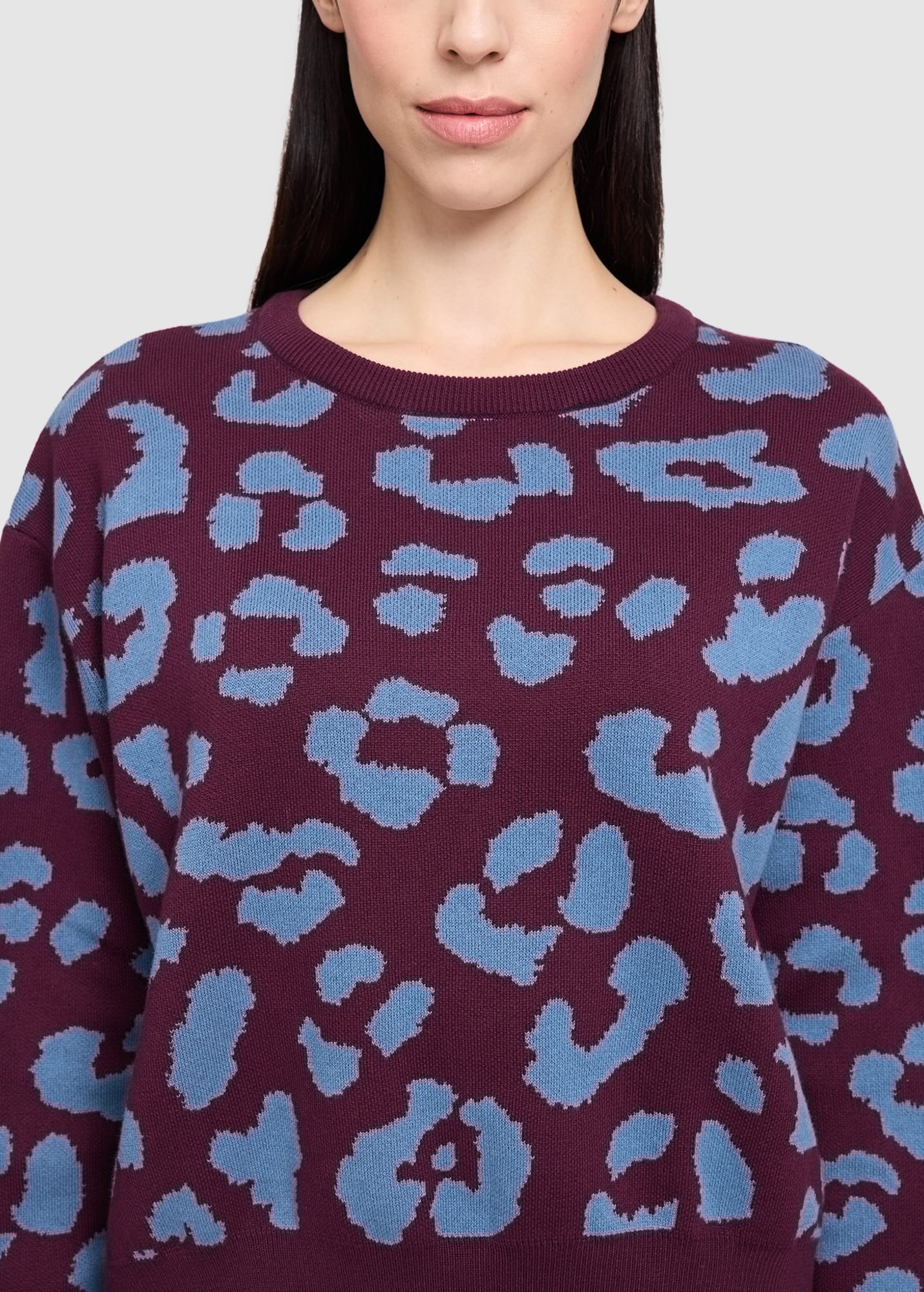 Leo Jacquard Knit Jumper Burgundy Smoke Blue